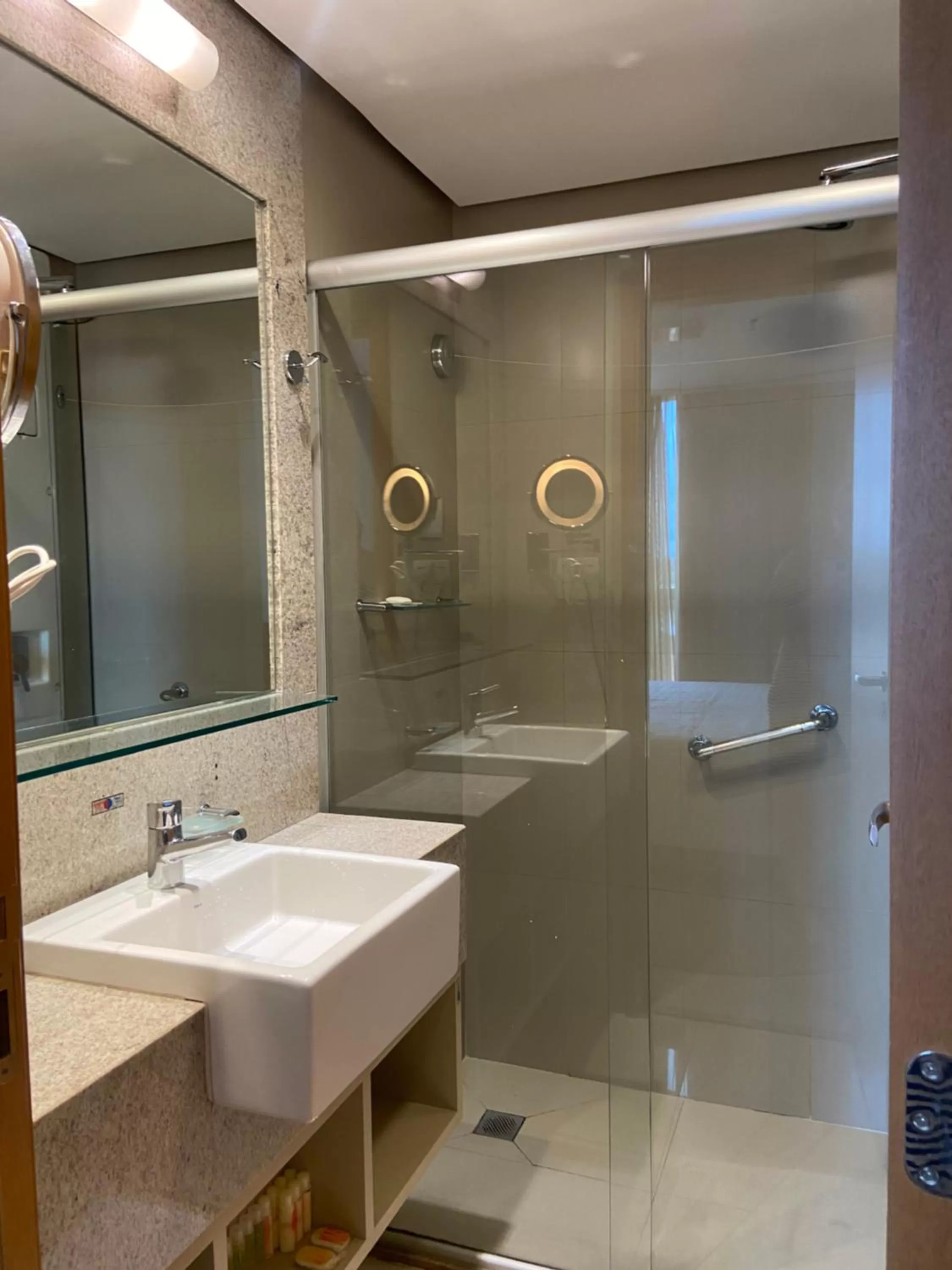 Bathroom in Flat em Ed Jade hotel