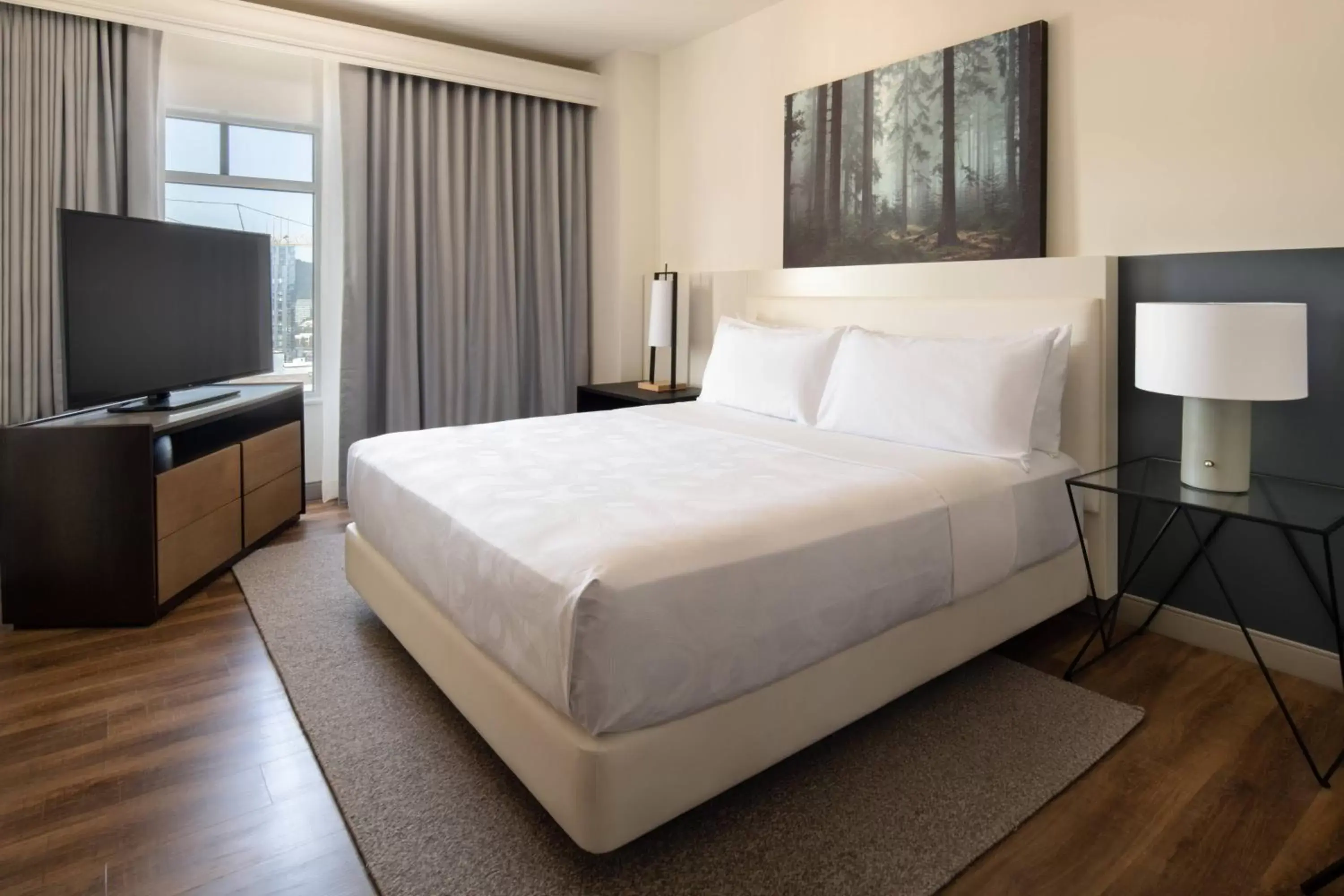 Bedroom, Bed in The Bidwell Marriott Portland