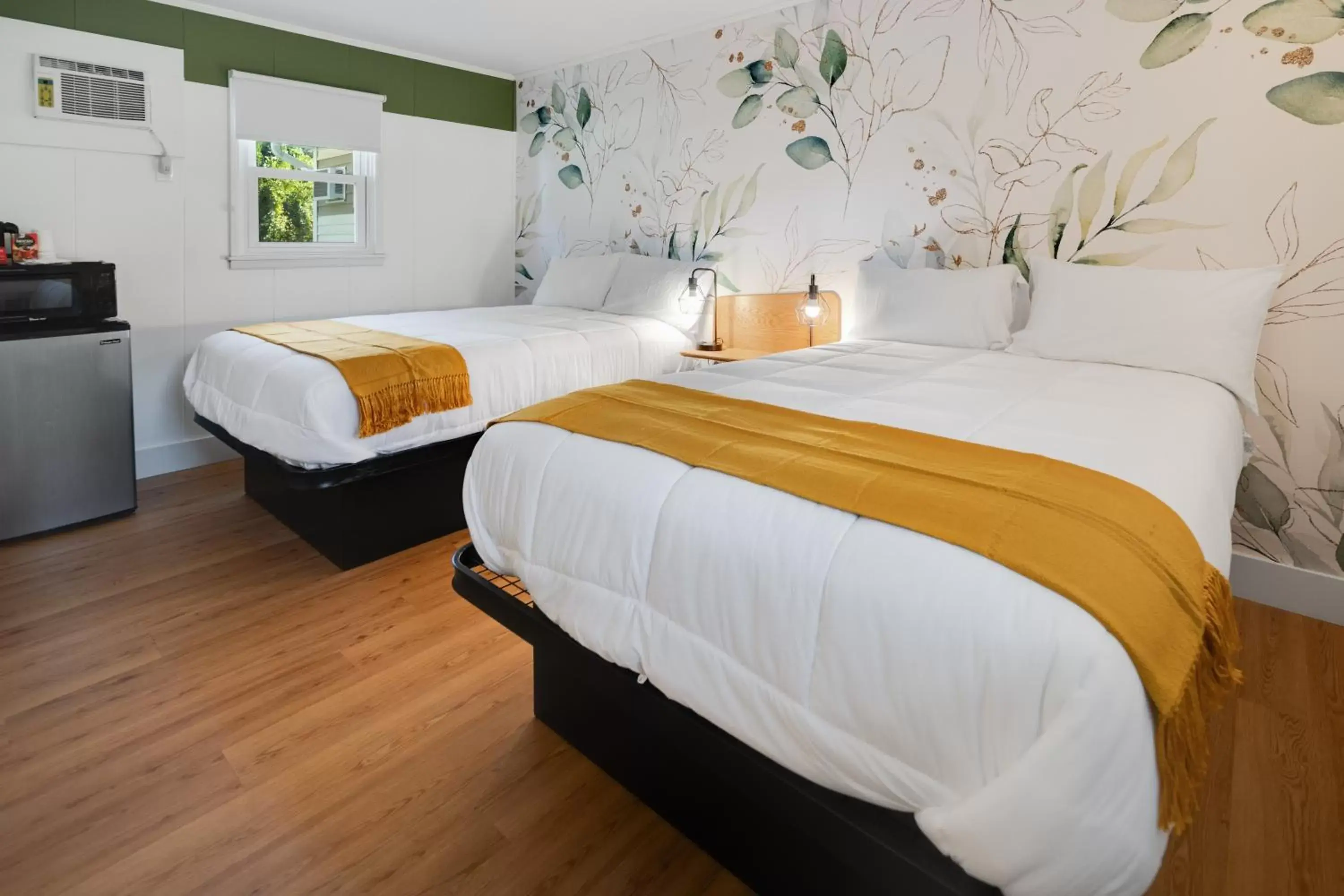 Double Room with Two Double Beds in Birches Motel Double Room with Two Double Beds in Birches Motel