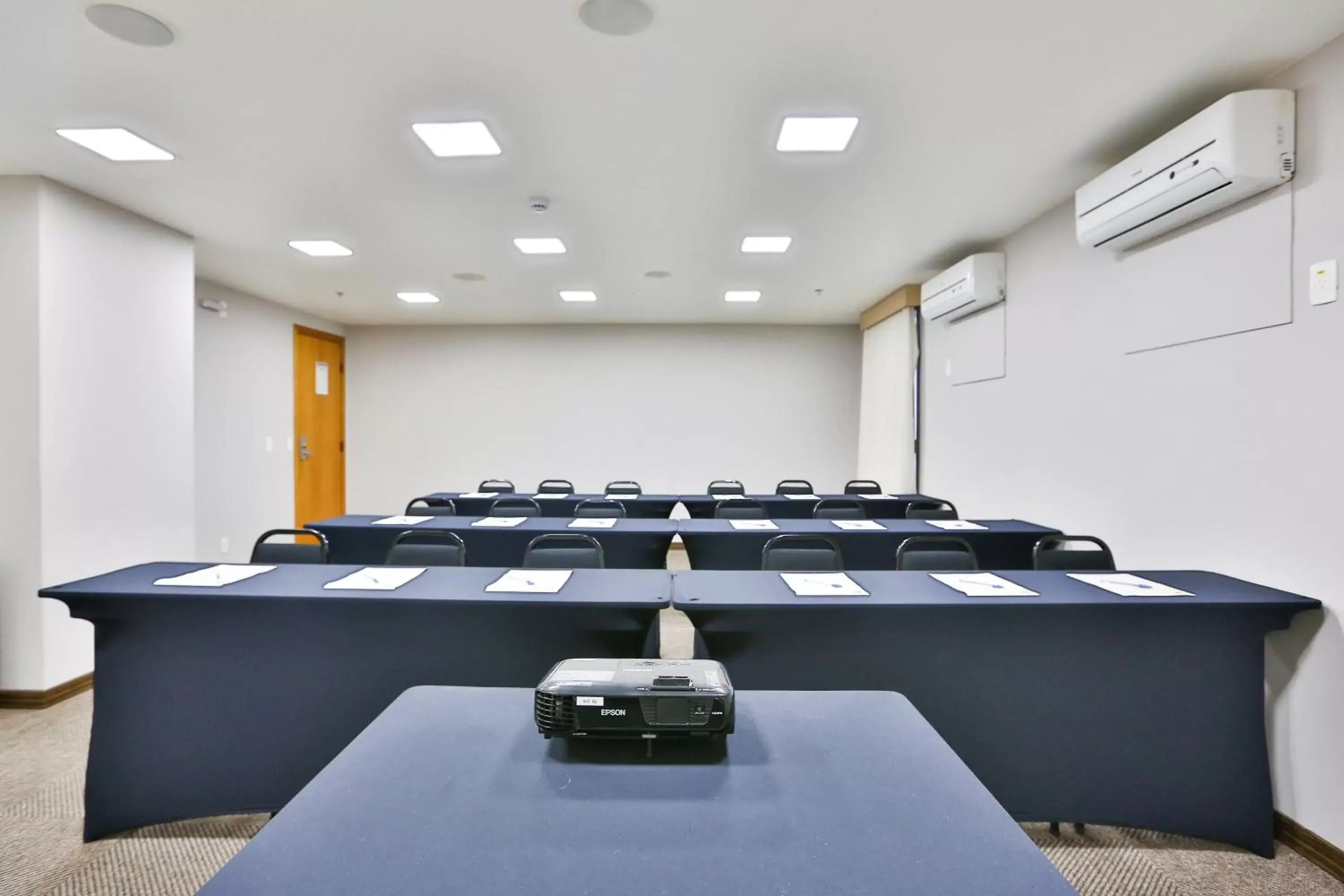 Meeting/conference room in Comfort Hotel Joinville