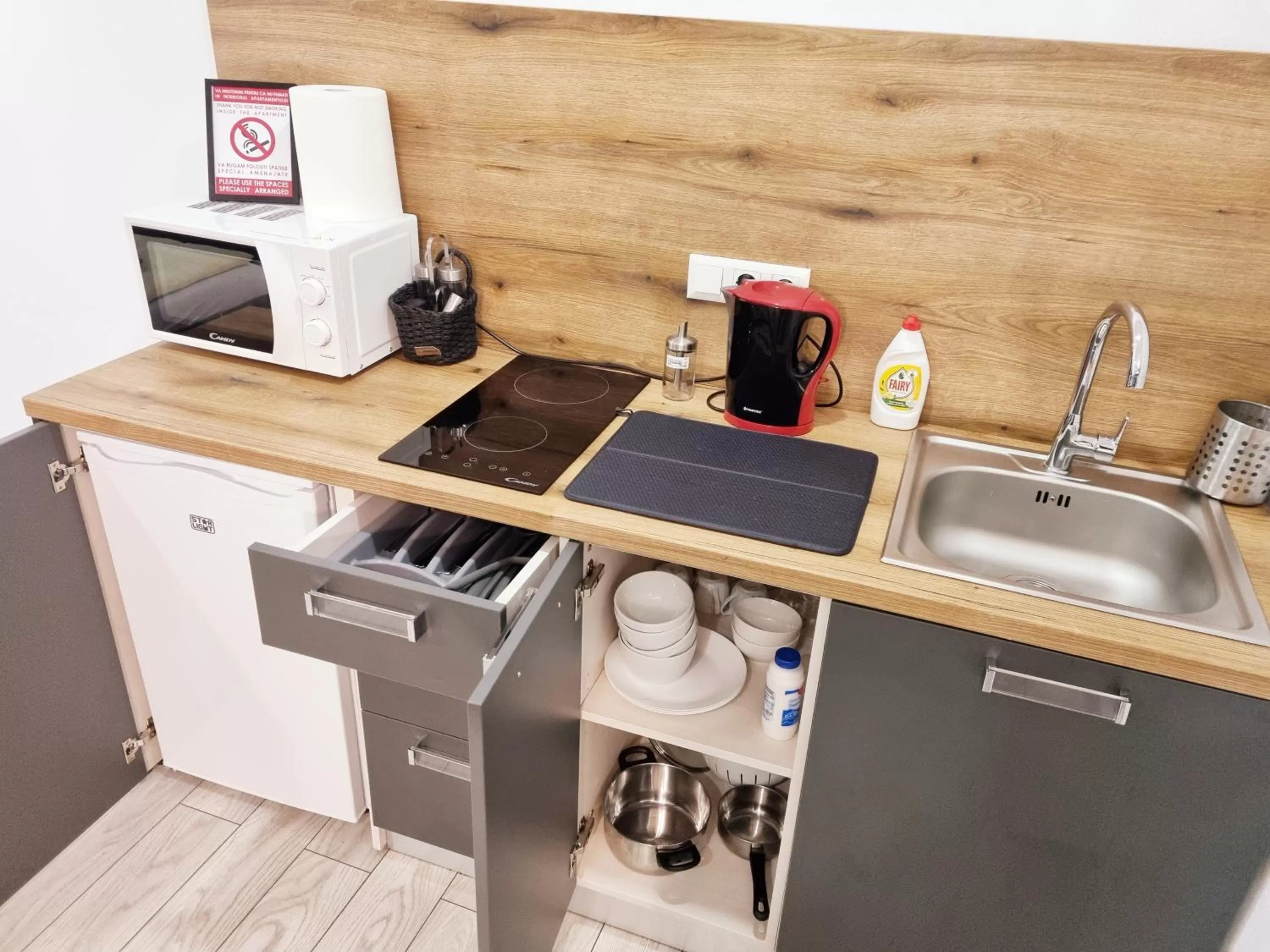 Kitchen or kitchenette in Marcos Apartments Victoriei - self check-in