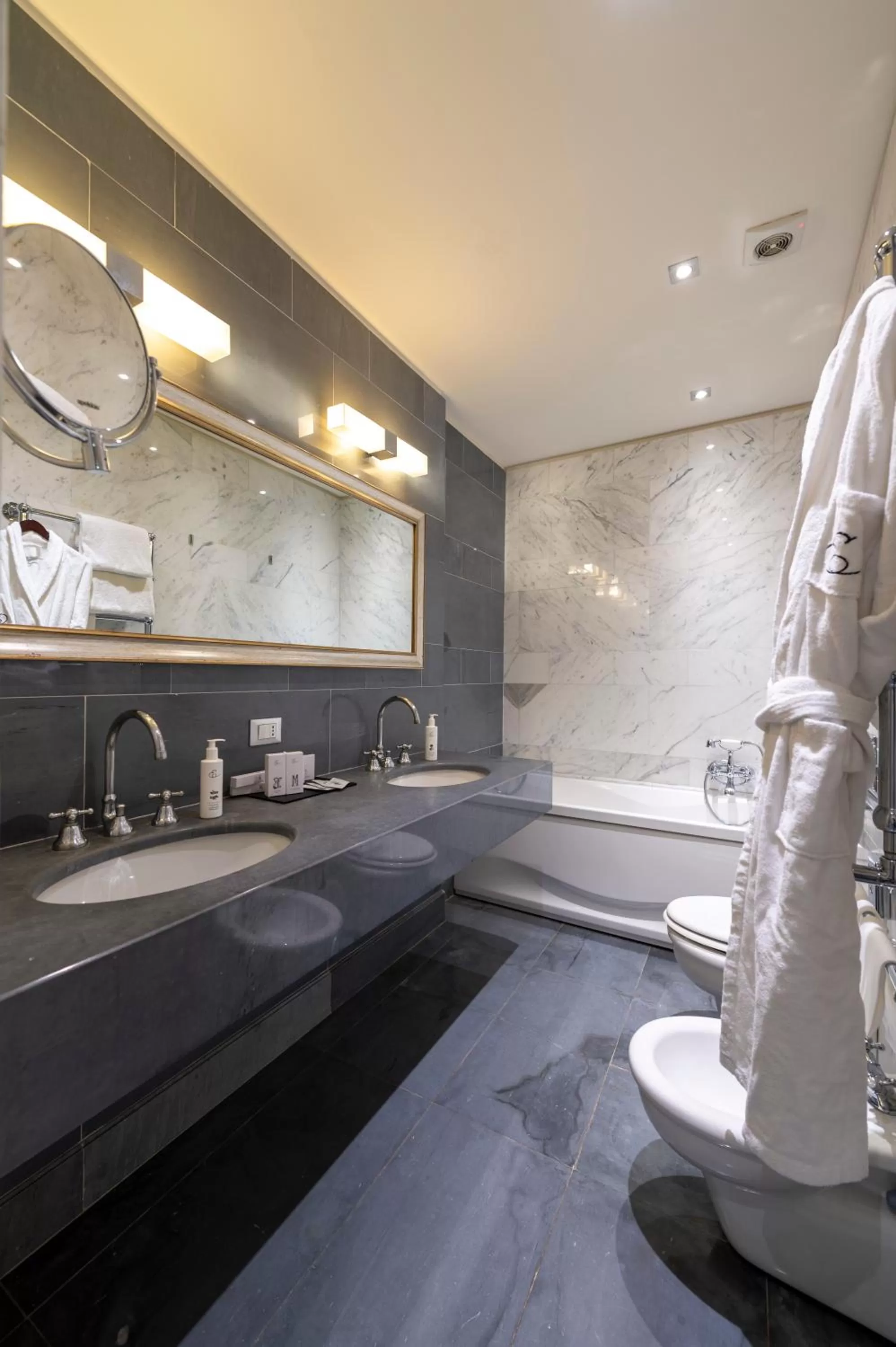 Bathroom in Hotel Principe Torlonia