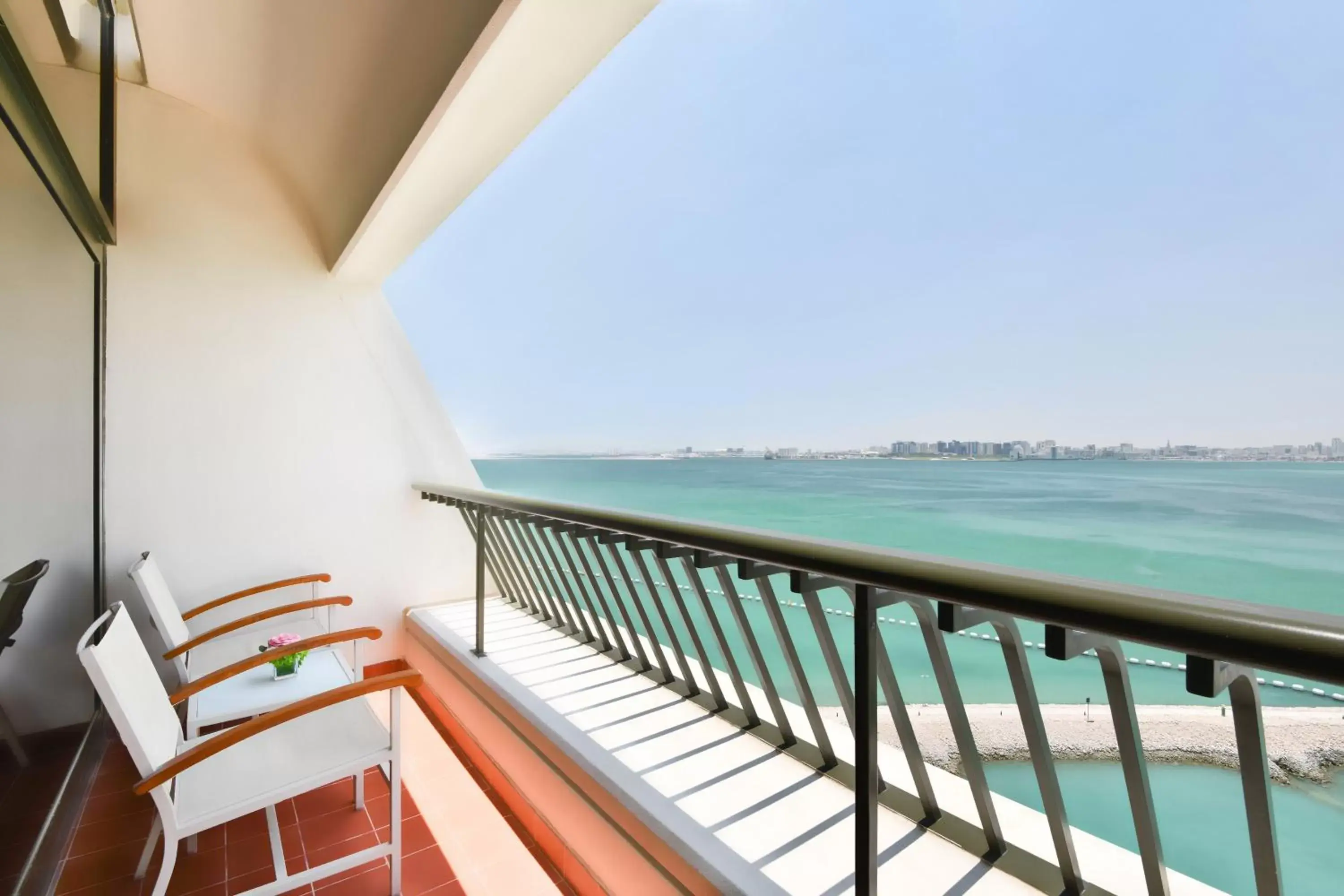 Photo of the whole room, Balcony/Terrace in Sheraton Grand Doha Resort & Convention Hotel