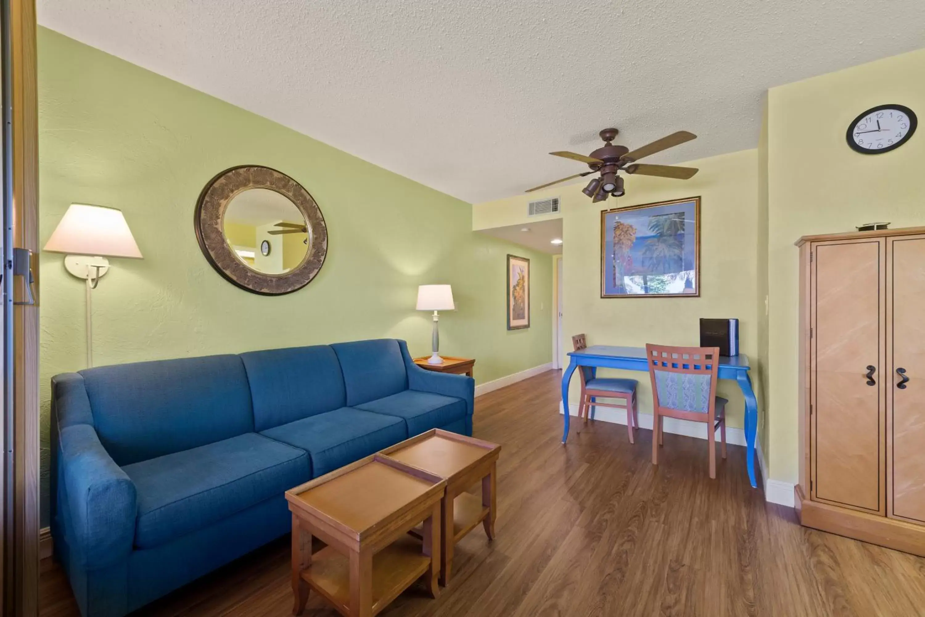 Living room, Seating Area in Lehigh Resort Club, a VRI resort