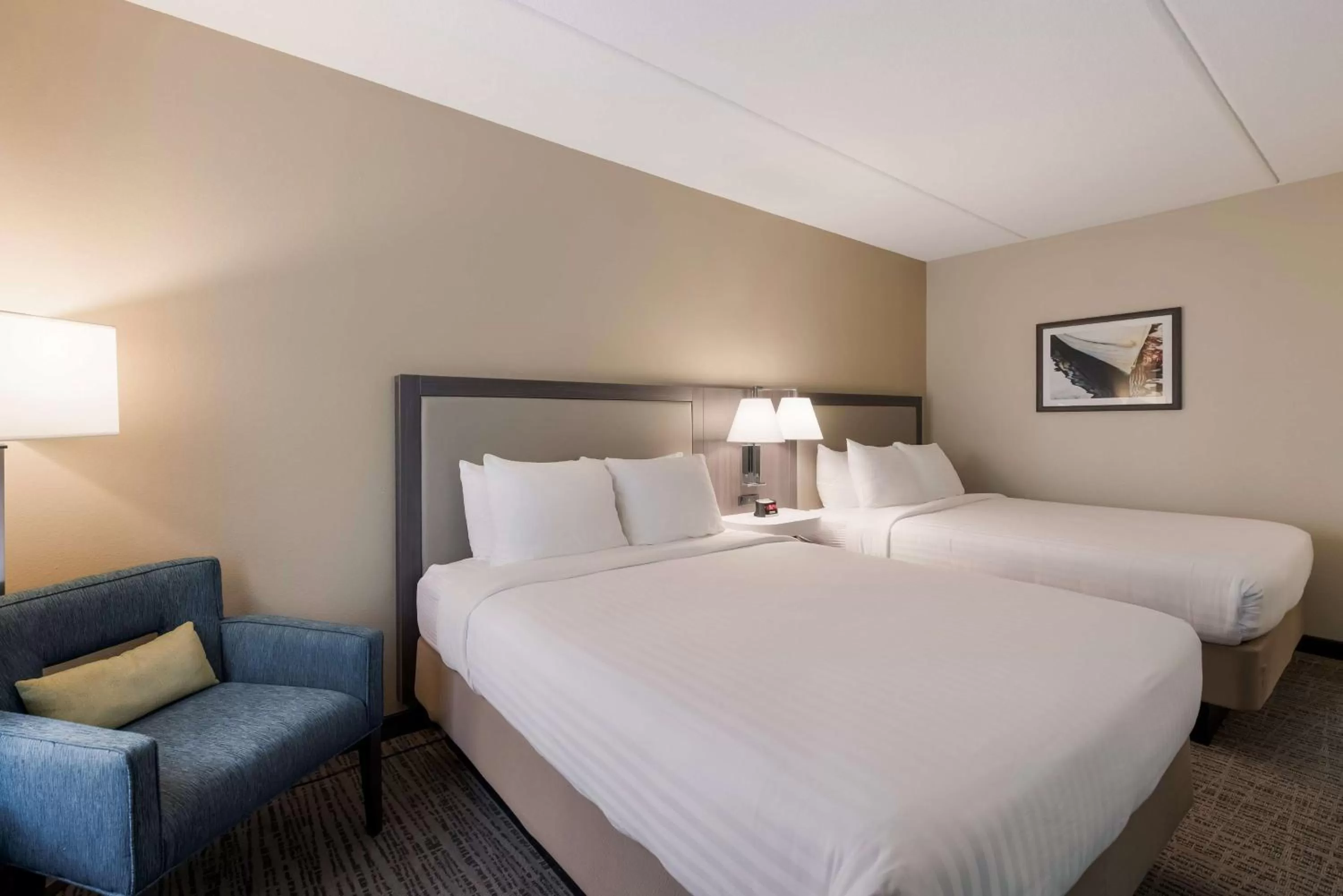 Bedroom, Bed in Best Western Holiday Lodge