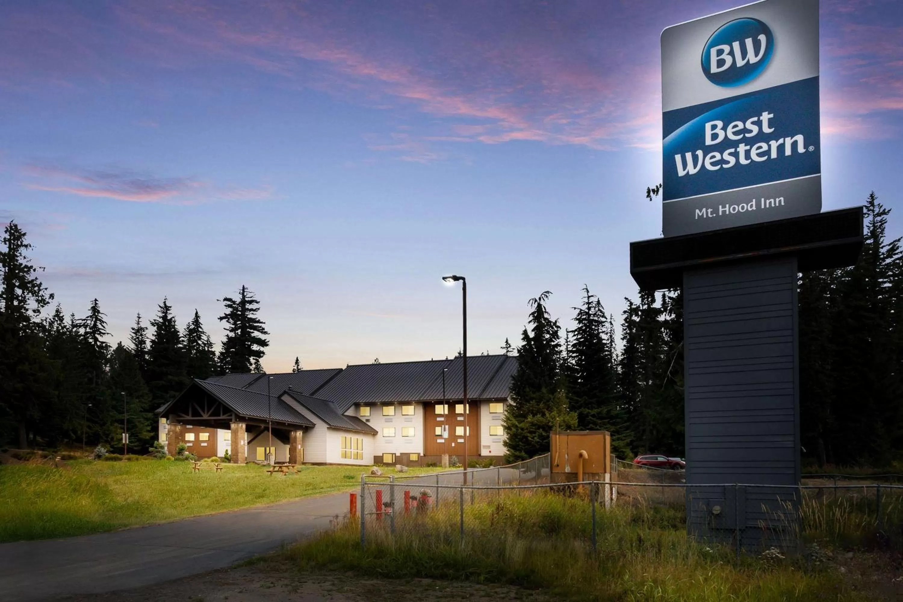 Property building in Best Western Mt. Hood Inn