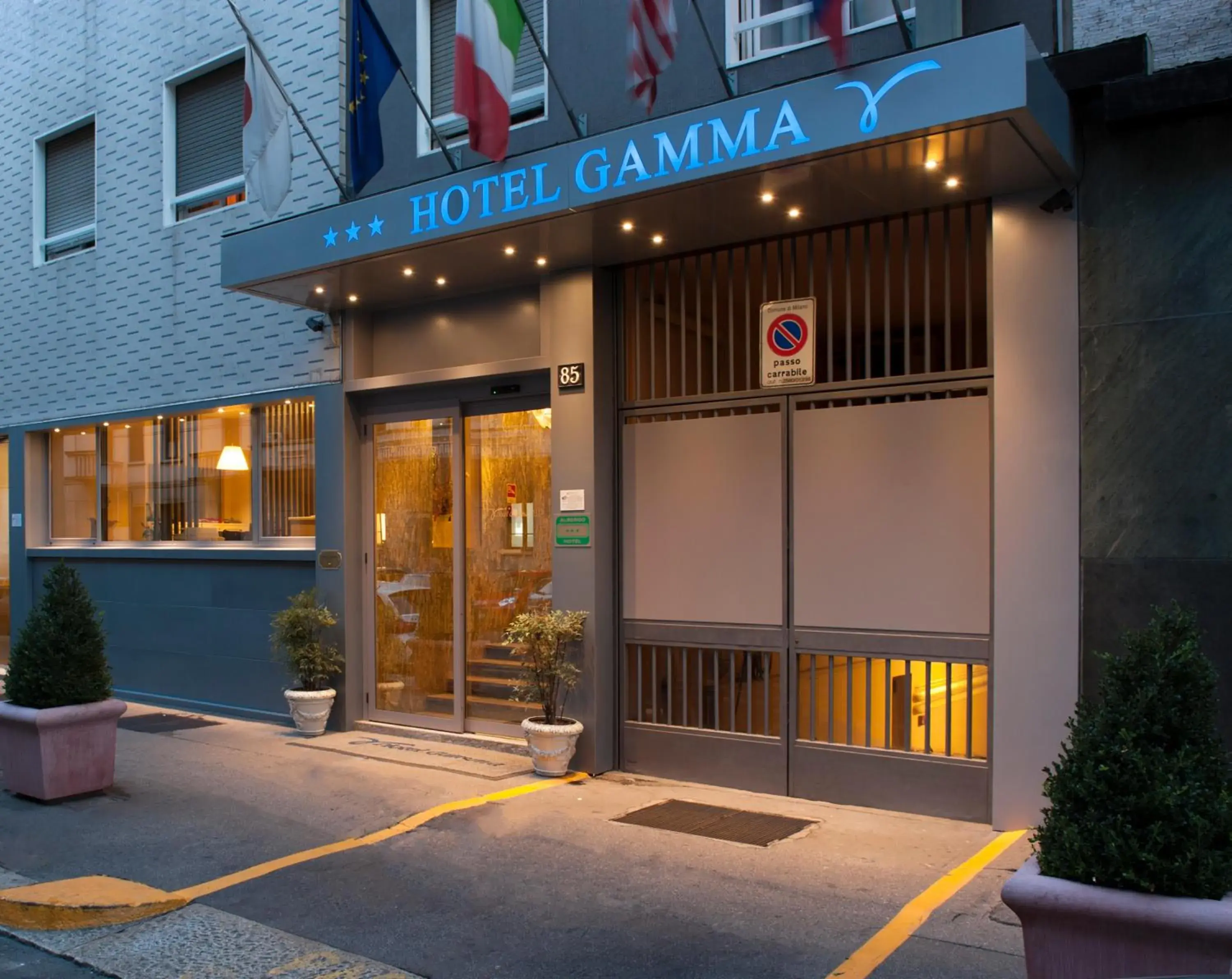 Facade/entrance in Hotel Gamma