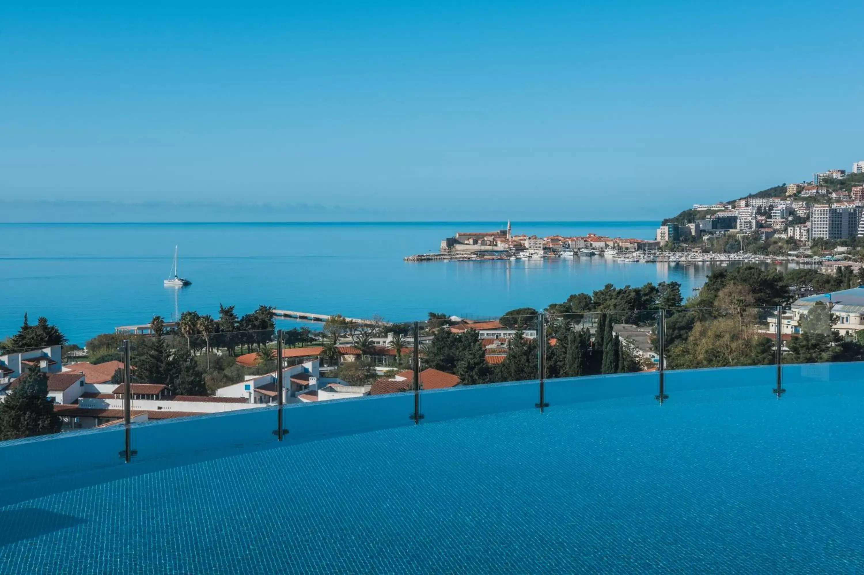 Swimming pool, Pool View in Iberostar Slavija