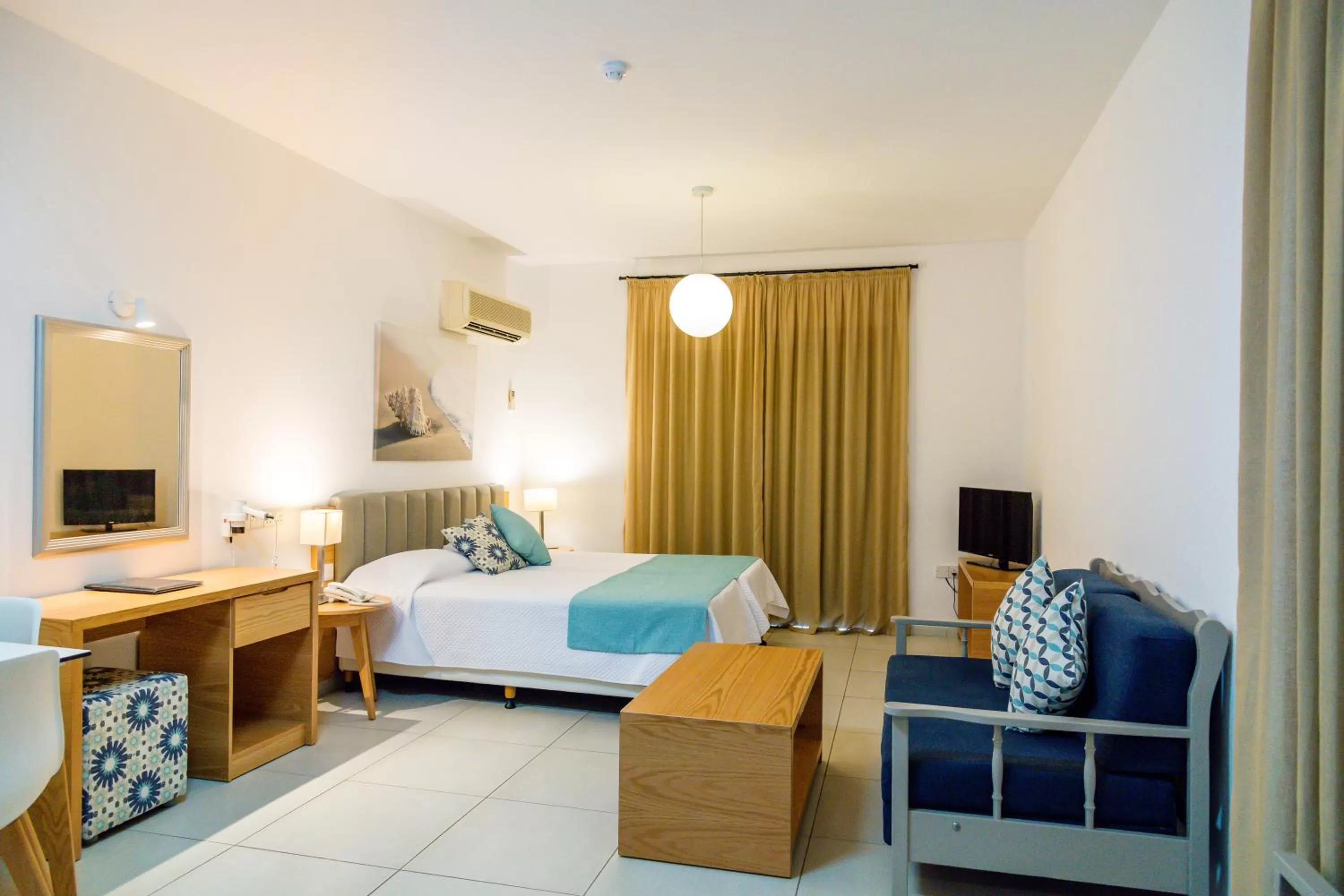 Bed in Kefalos Beach Tourist Village