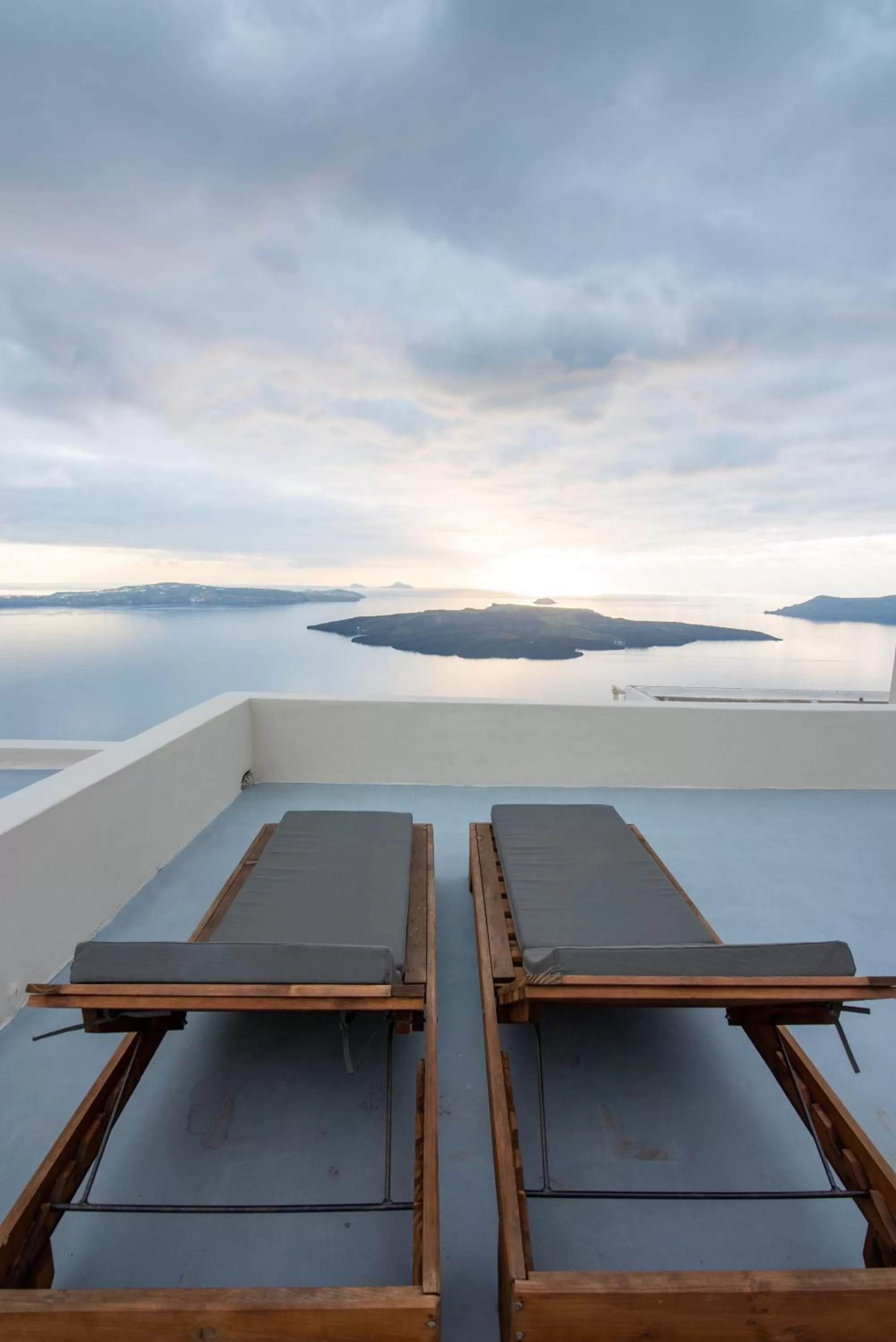 Caldera Cliff Illusion