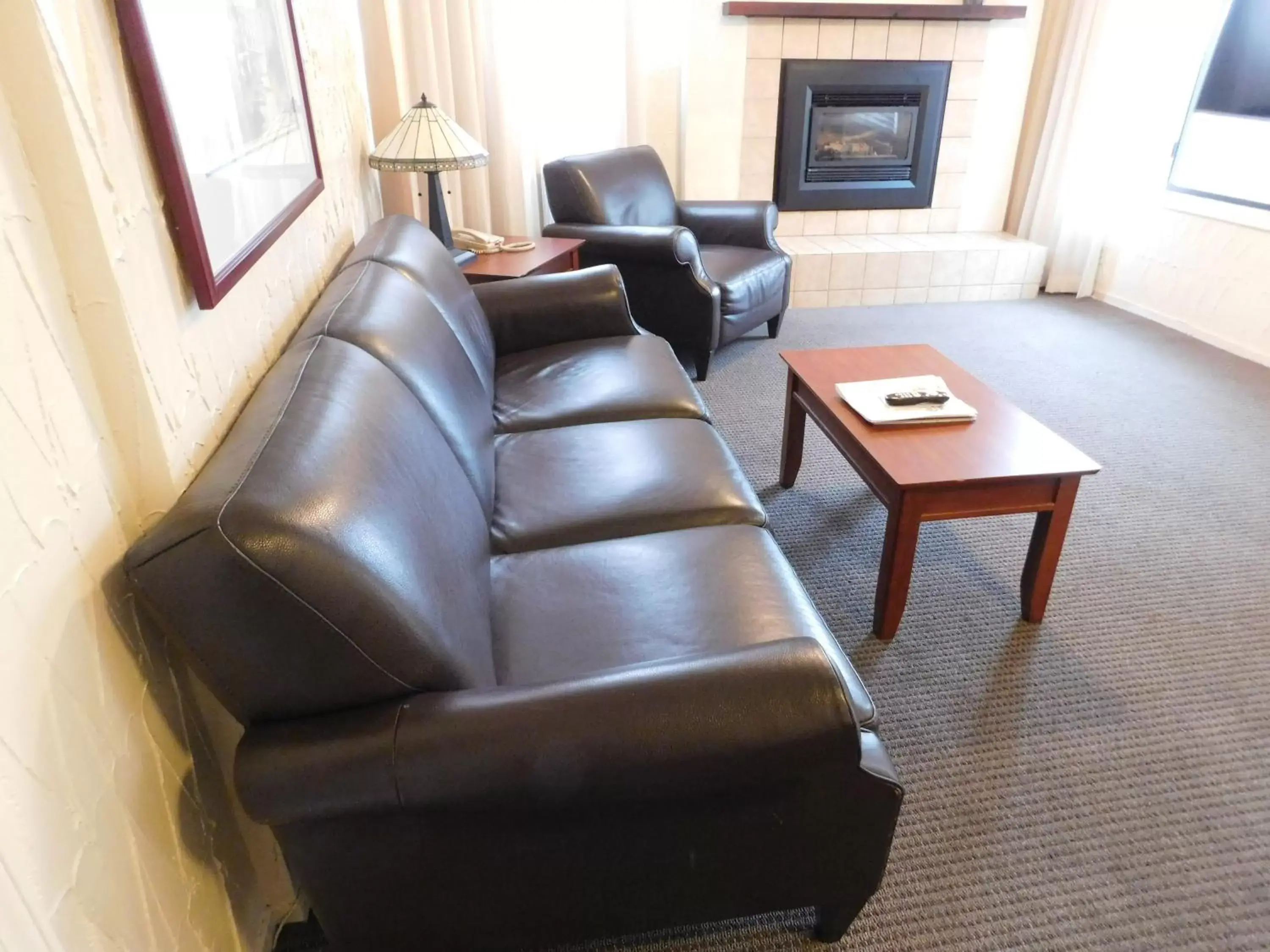 Living room, Seating Area in Capitola Venetian Hotel