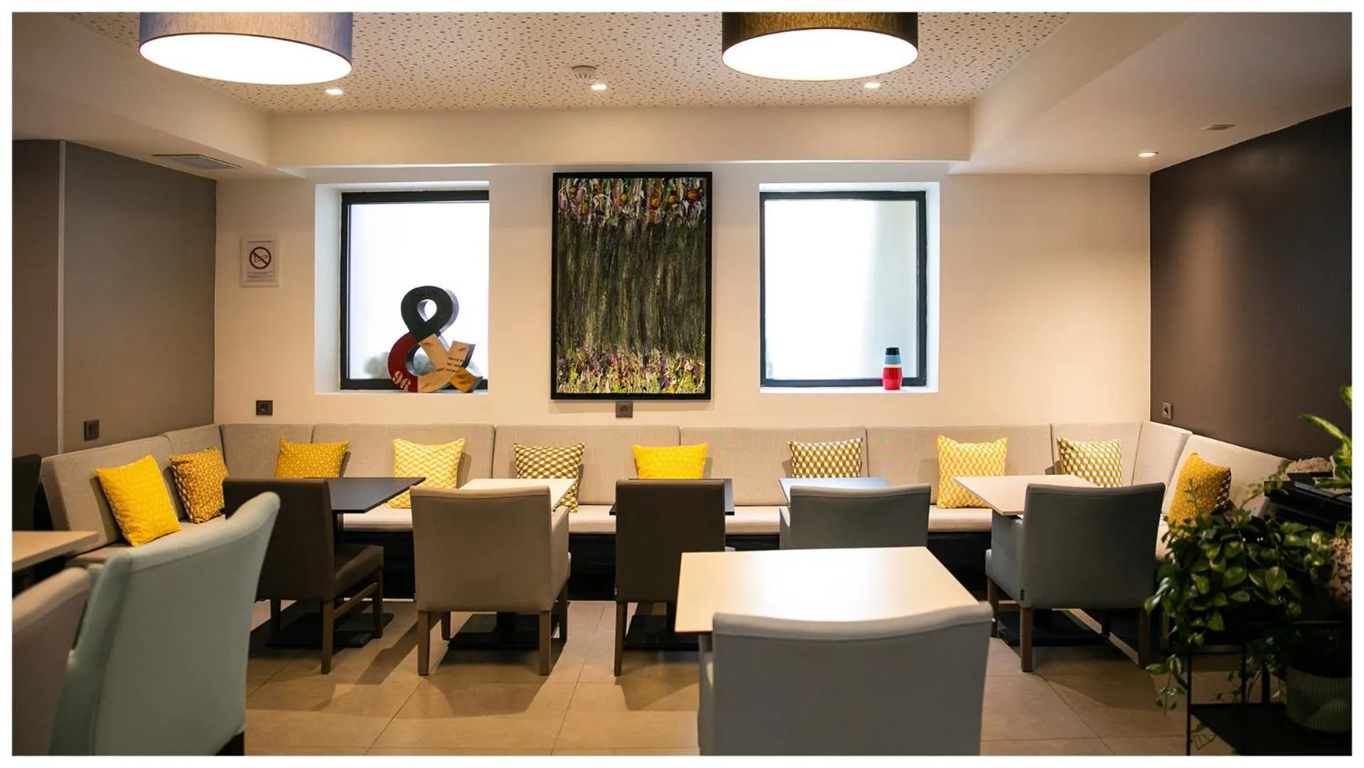 Communal lounge/ TV room in Alex Hotel & Spa