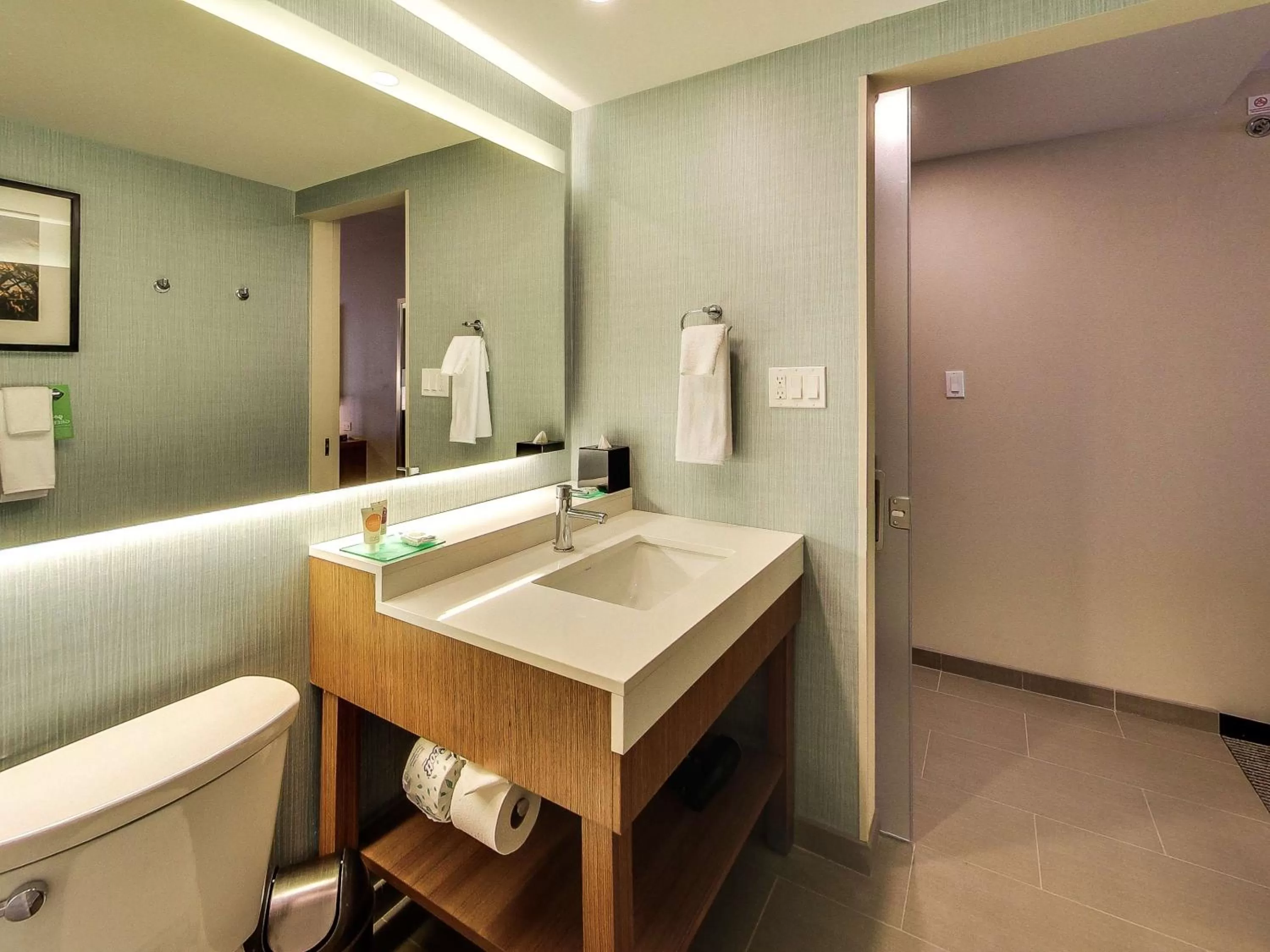 Bathroom in Hyatt Place Edmonton West