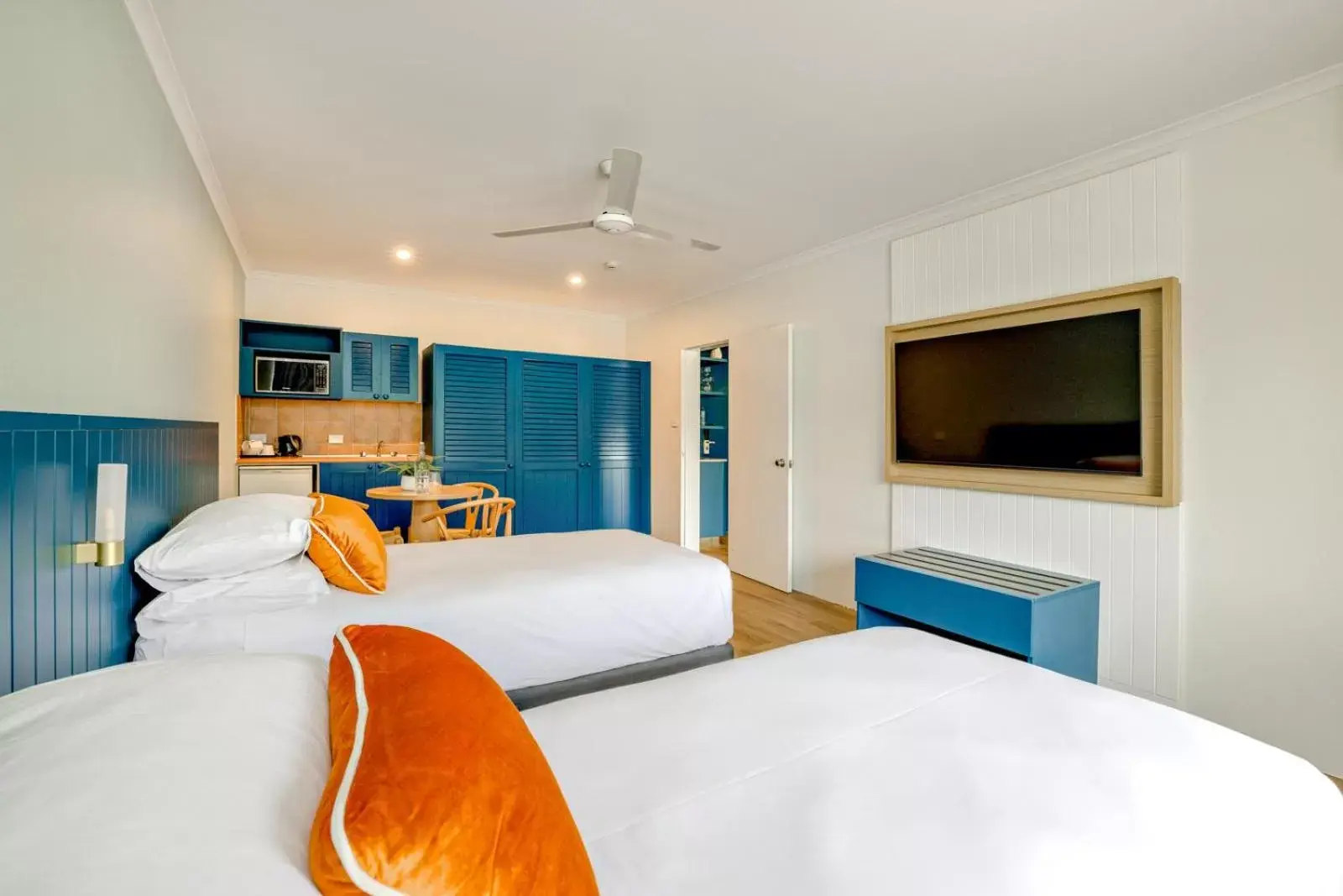 Bed in Mercure Cairns