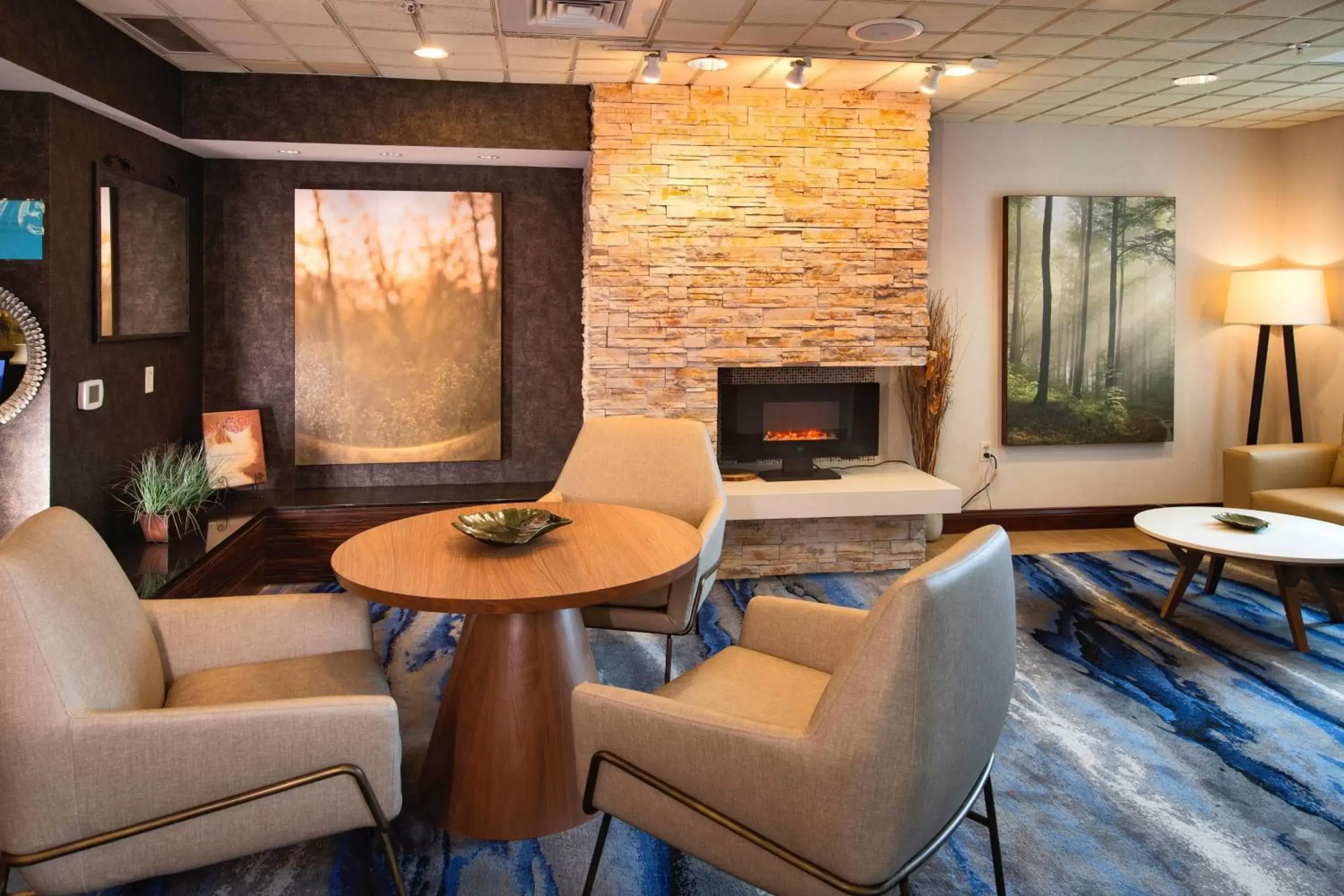 Lobby or reception, Seating Area in Fairfield Inn & Suites by Marriott Valdosta