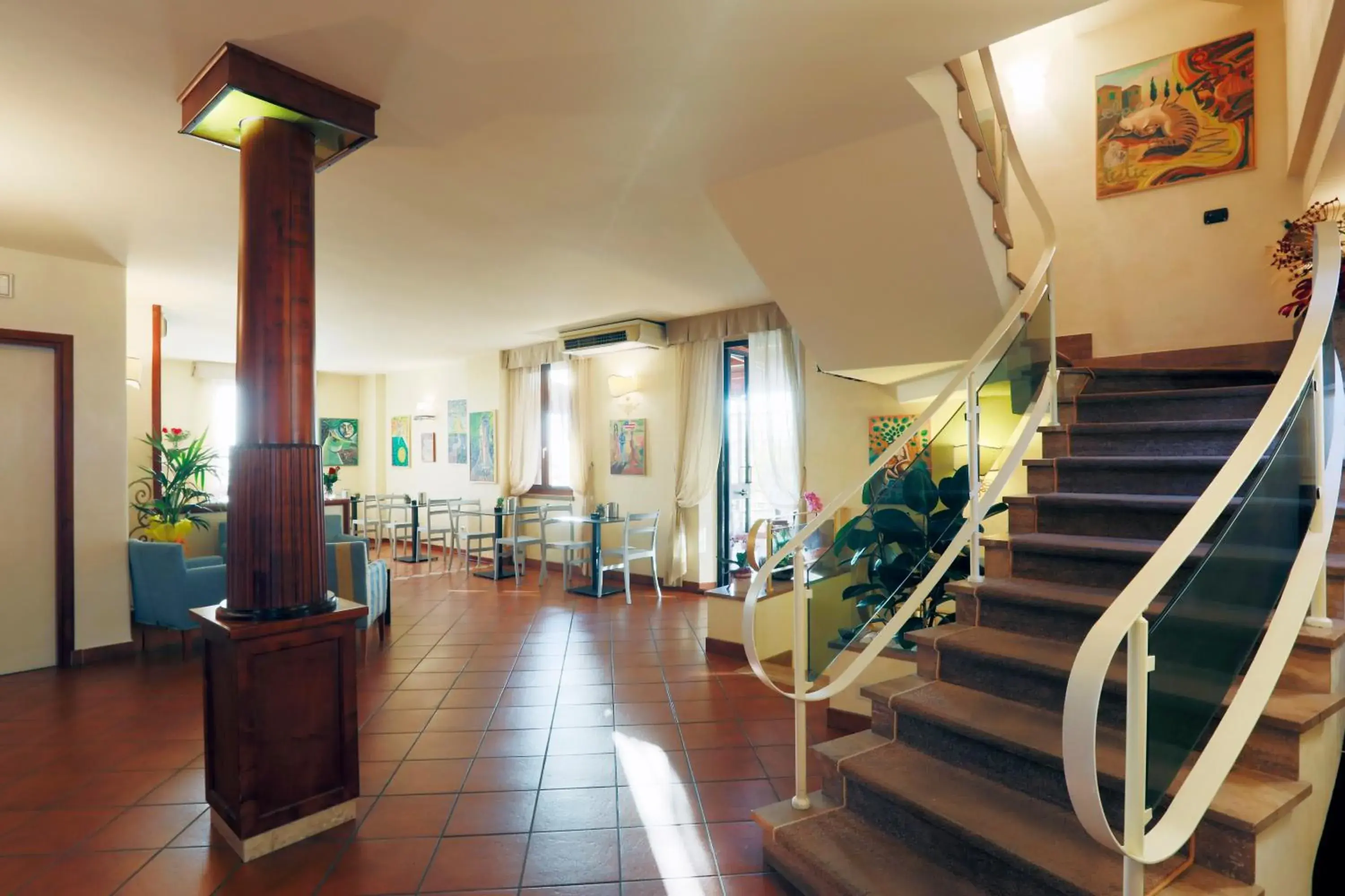 Lobby or reception in Hotel Arcobaleno Siena