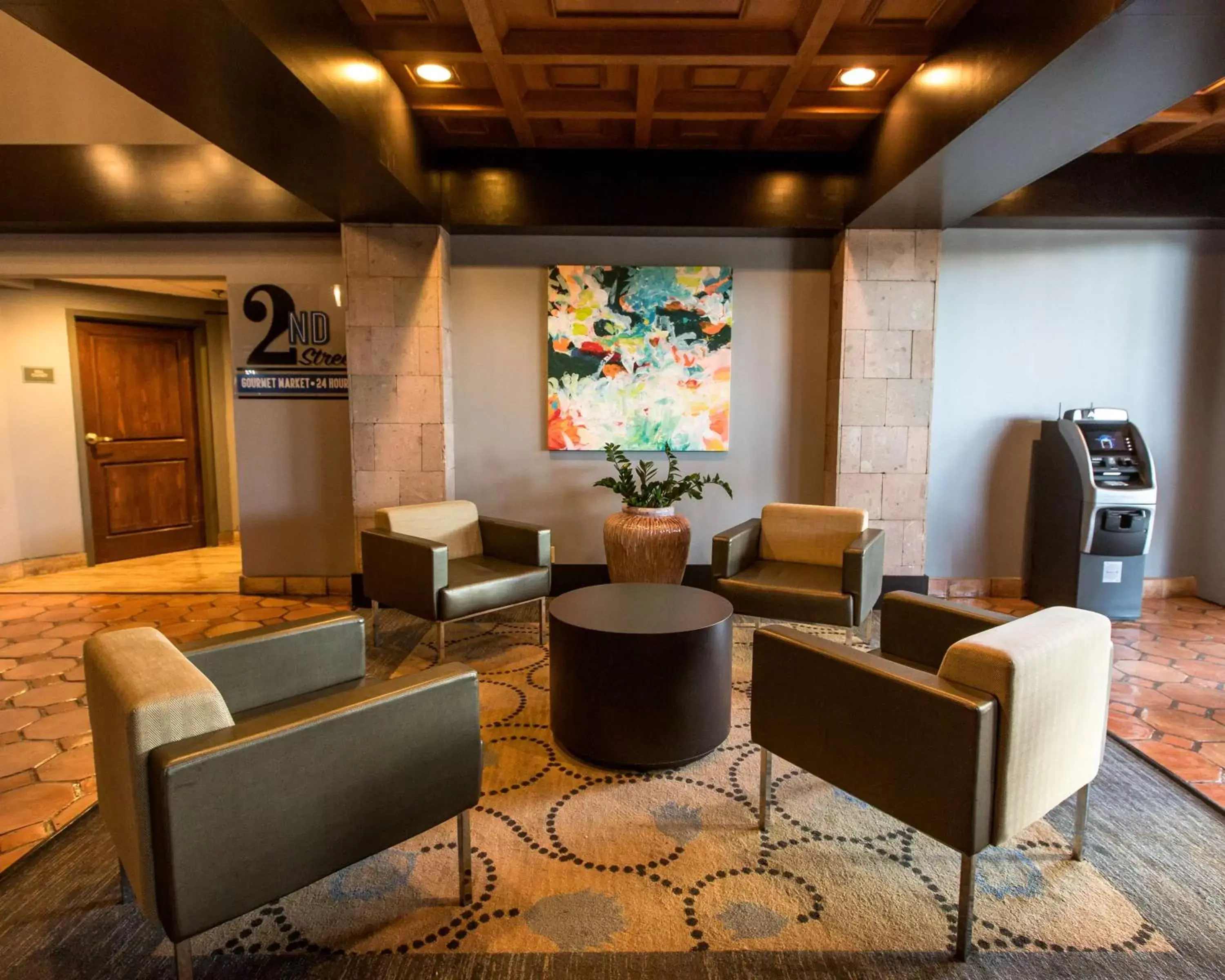 Lobby or reception, Lounge/Bar in Doubletree by Hilton McAllen