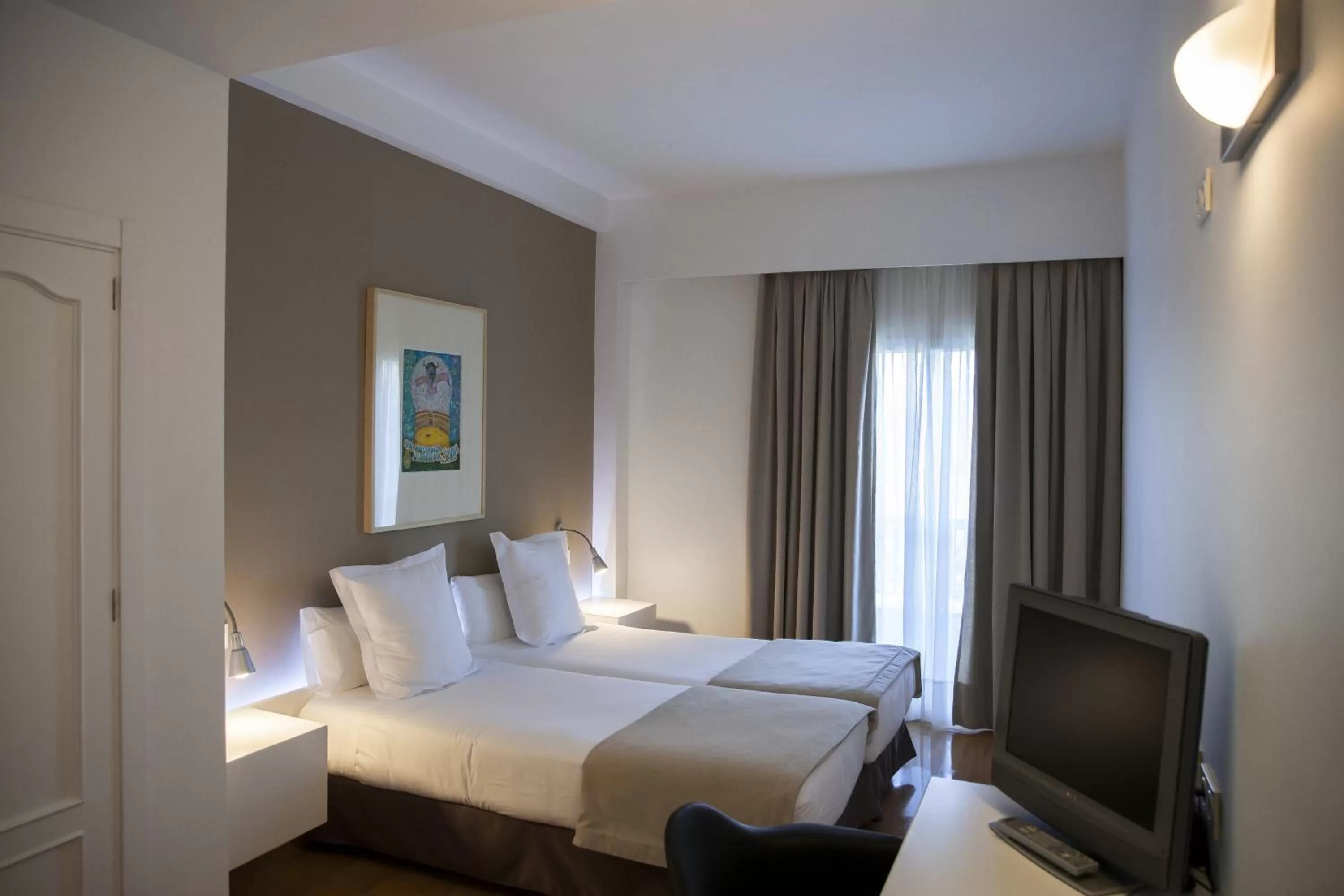 Photo of the whole room, Bed in Hotel Alcázar