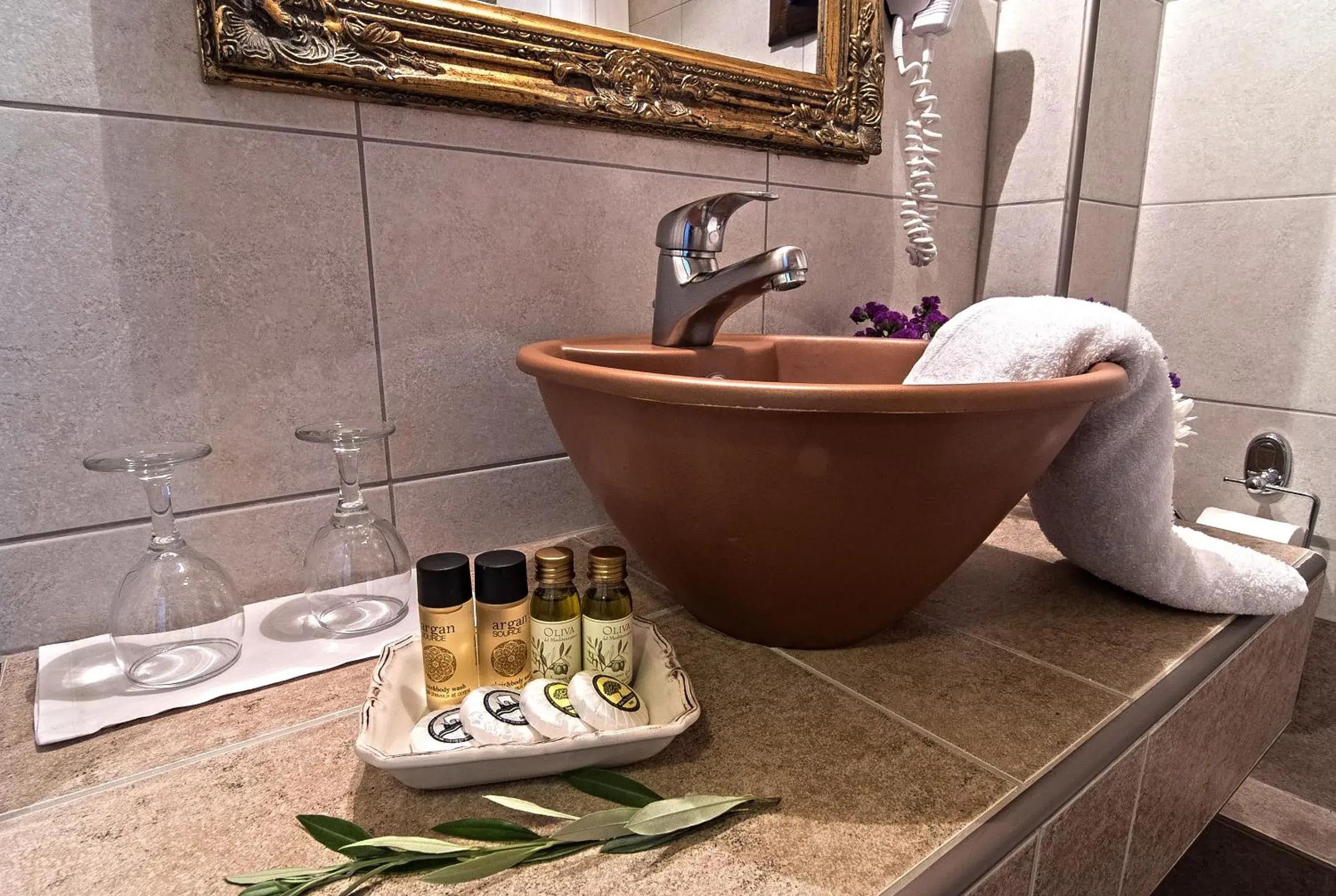 Bathroom in Hotel Doupiani House