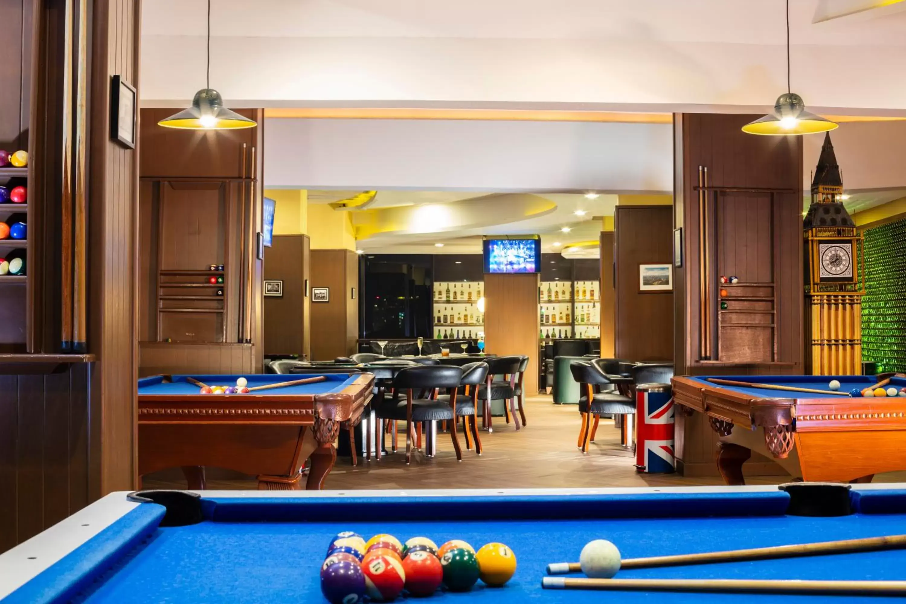 Billiard, Billiards in Crown Paradise Club Cancun - All Inclusive