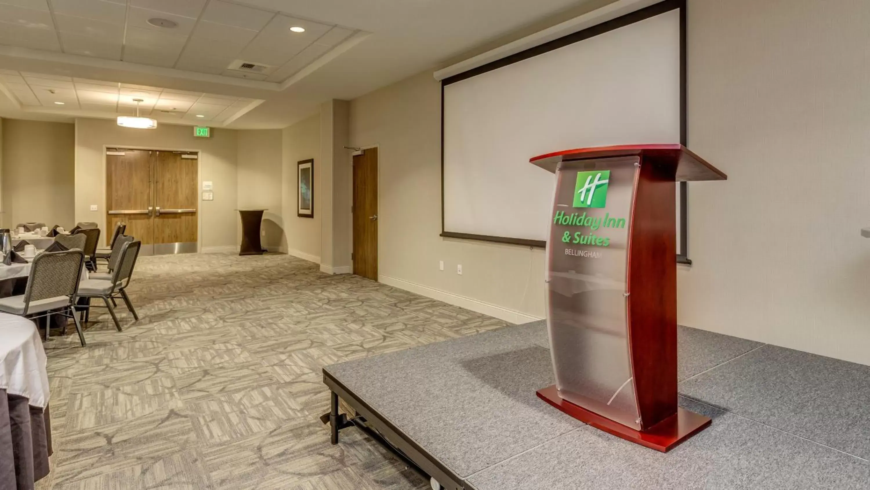 Meeting/conference room in Holiday Inn Bellingham, an IHG Hotel