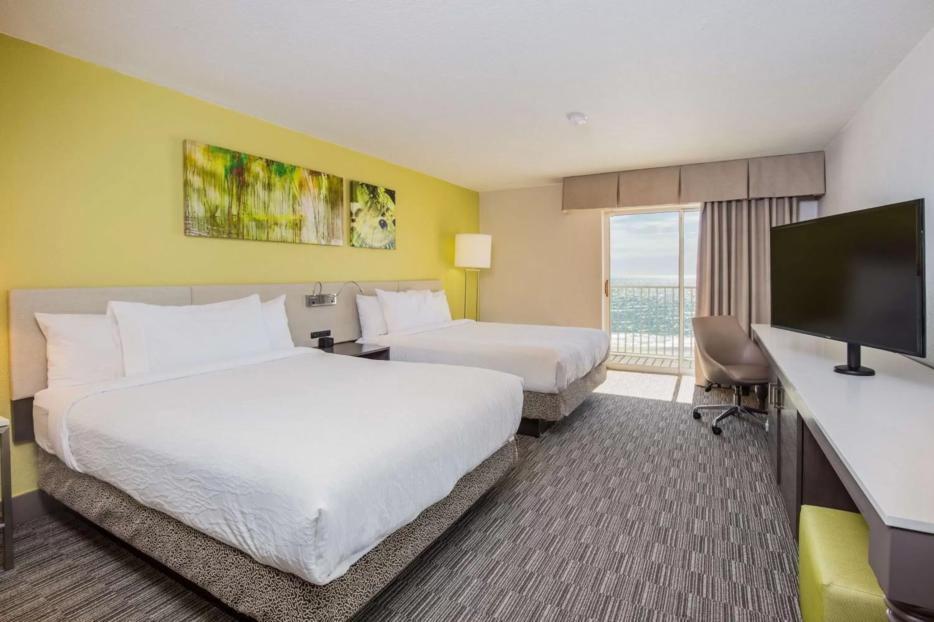 Bedroom, Bed in Hilton Garden Inn Orange Beach