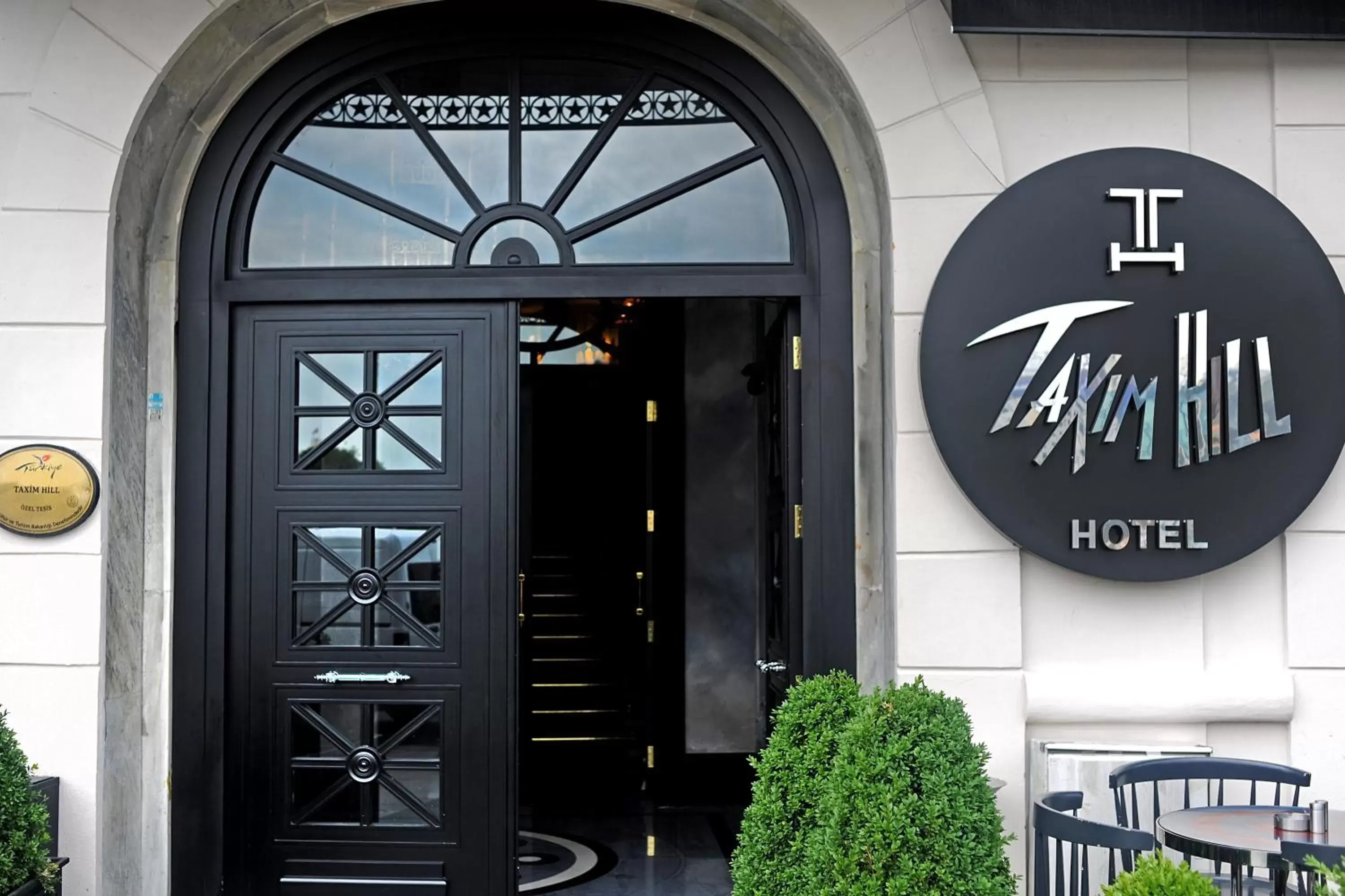 Facade/entrance, Property Logo/Sign in Taxim Hill Hotel