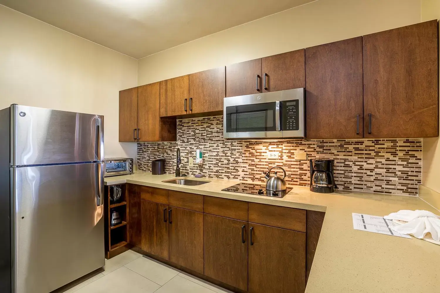 Kitchen or kitchenette, Kitchen/Kitchenette in Eagle Aruba Resort & Casino