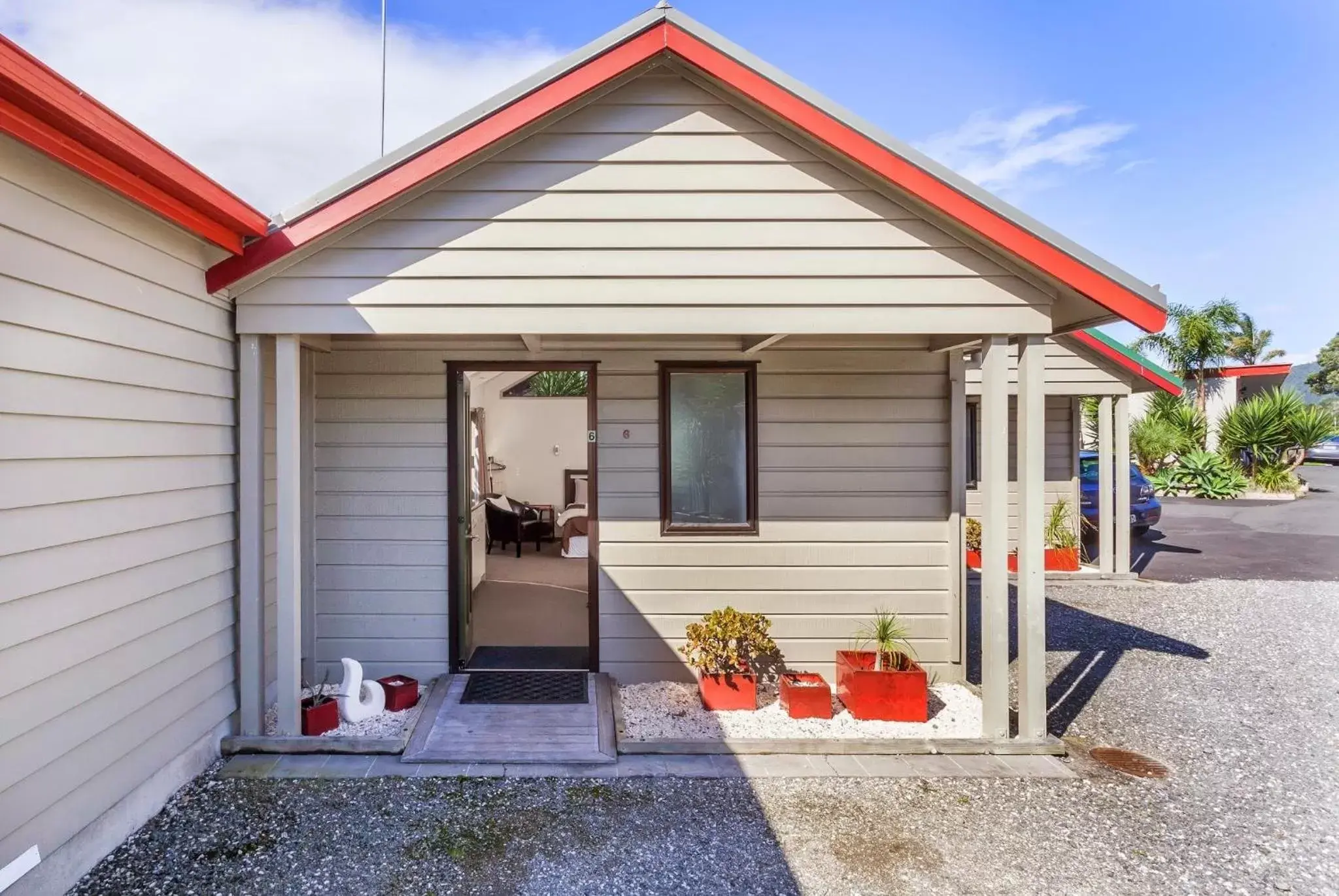 Facade/entrance in Tairua Shores Motel