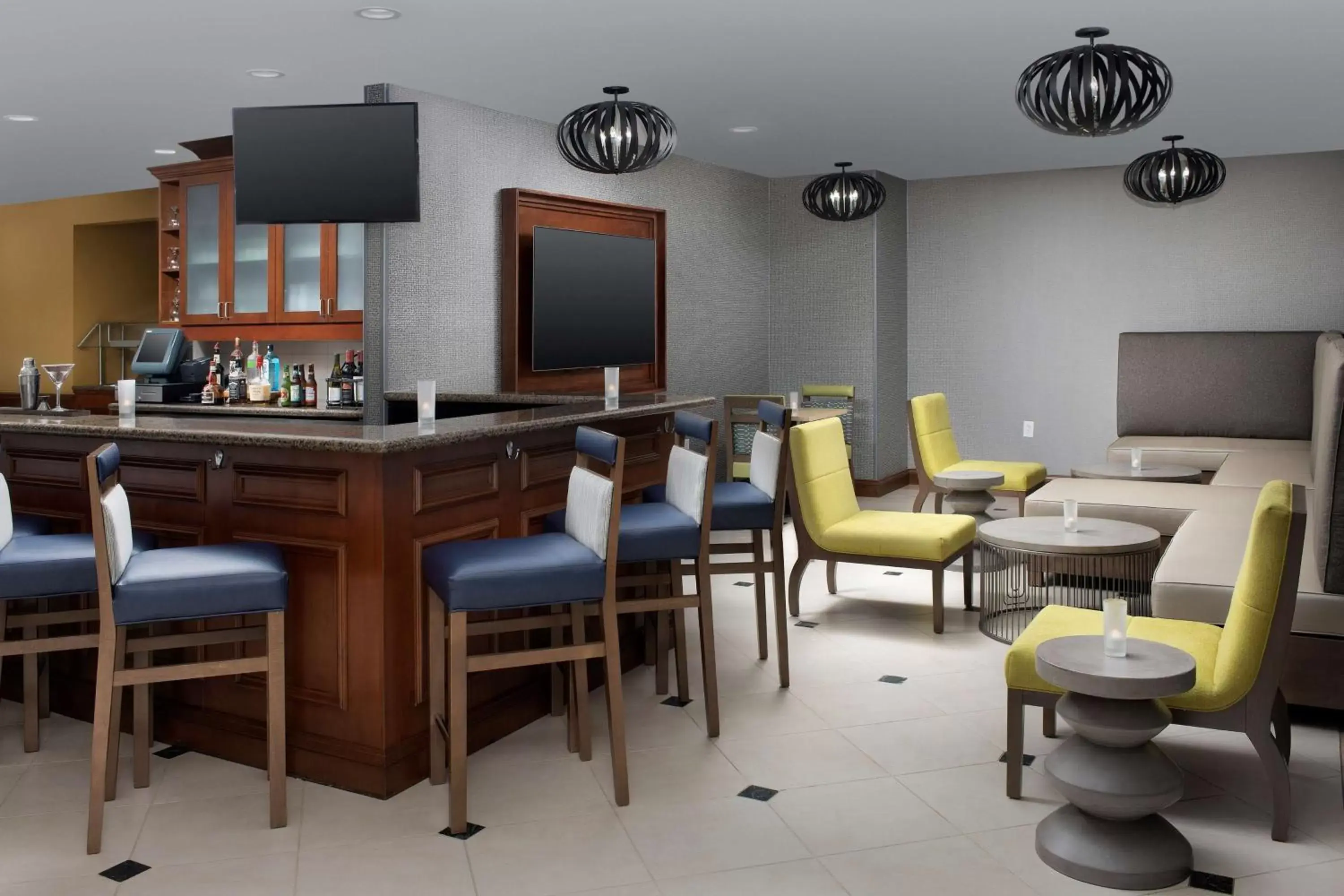 Lounge or bar, Restaurant/Places to Eat in Hilton Garden Inn Atlanta West/Lithia Springs