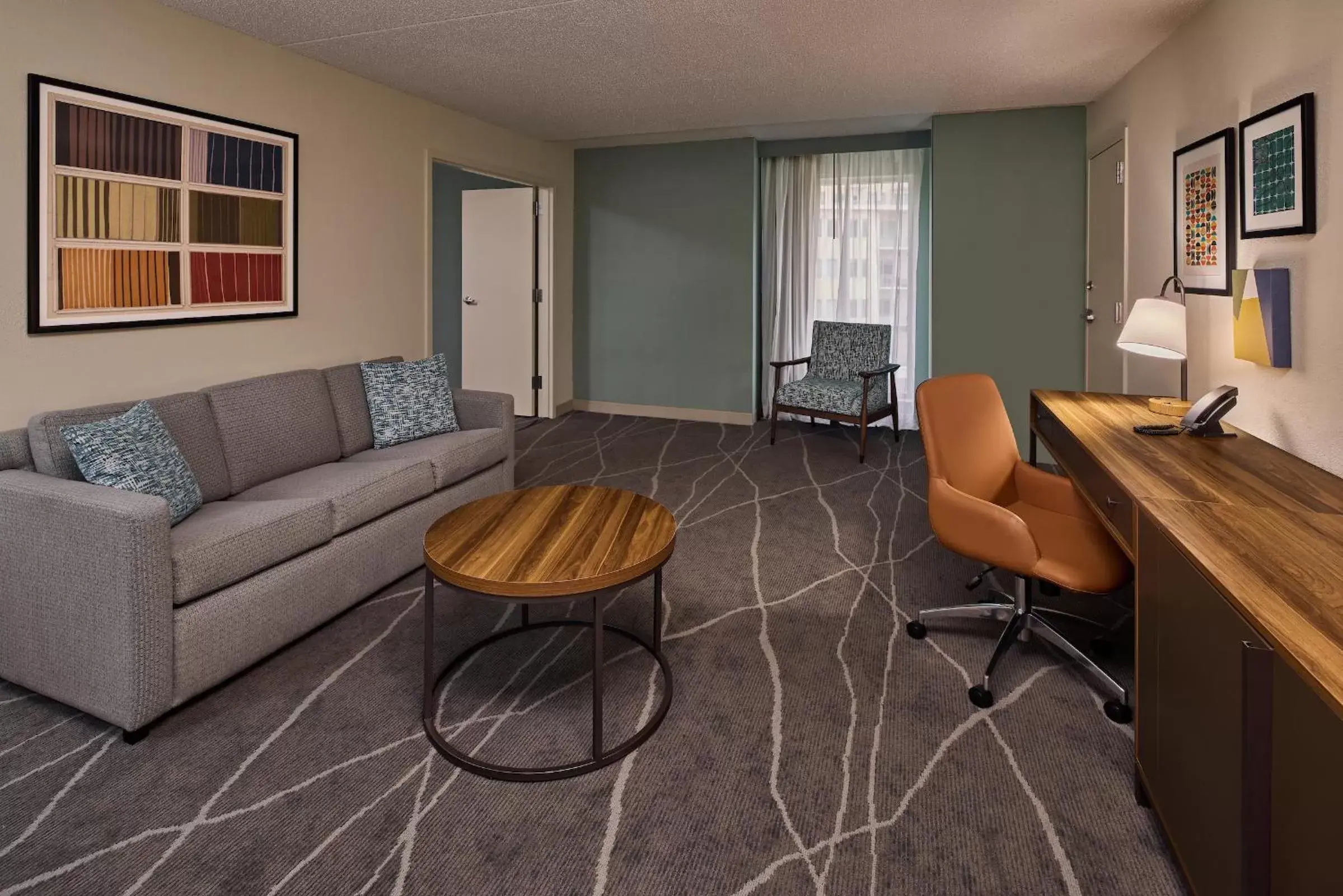 Living room, Seating Area in Holiday Inn Express & Suites Charleston DWTN -Westedge, an IHG Hotel