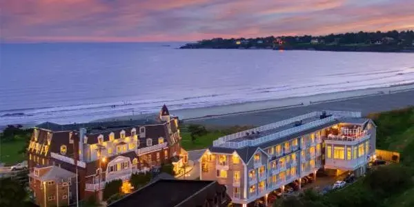Sunset in Newport Beach Hotel & Suites