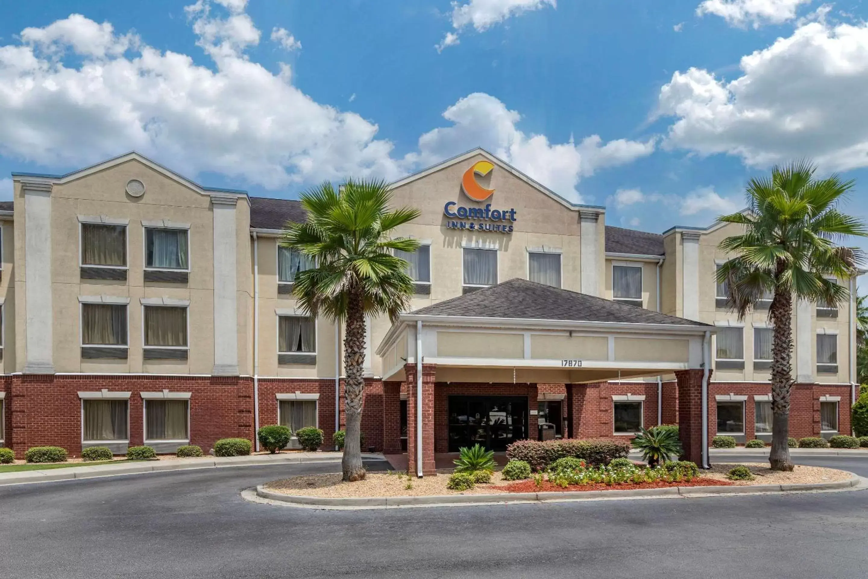 Property building in Comfort Inn & Suites Statesboro - University Area Property building in Comfort Inn & Suites Statesboro - University Area