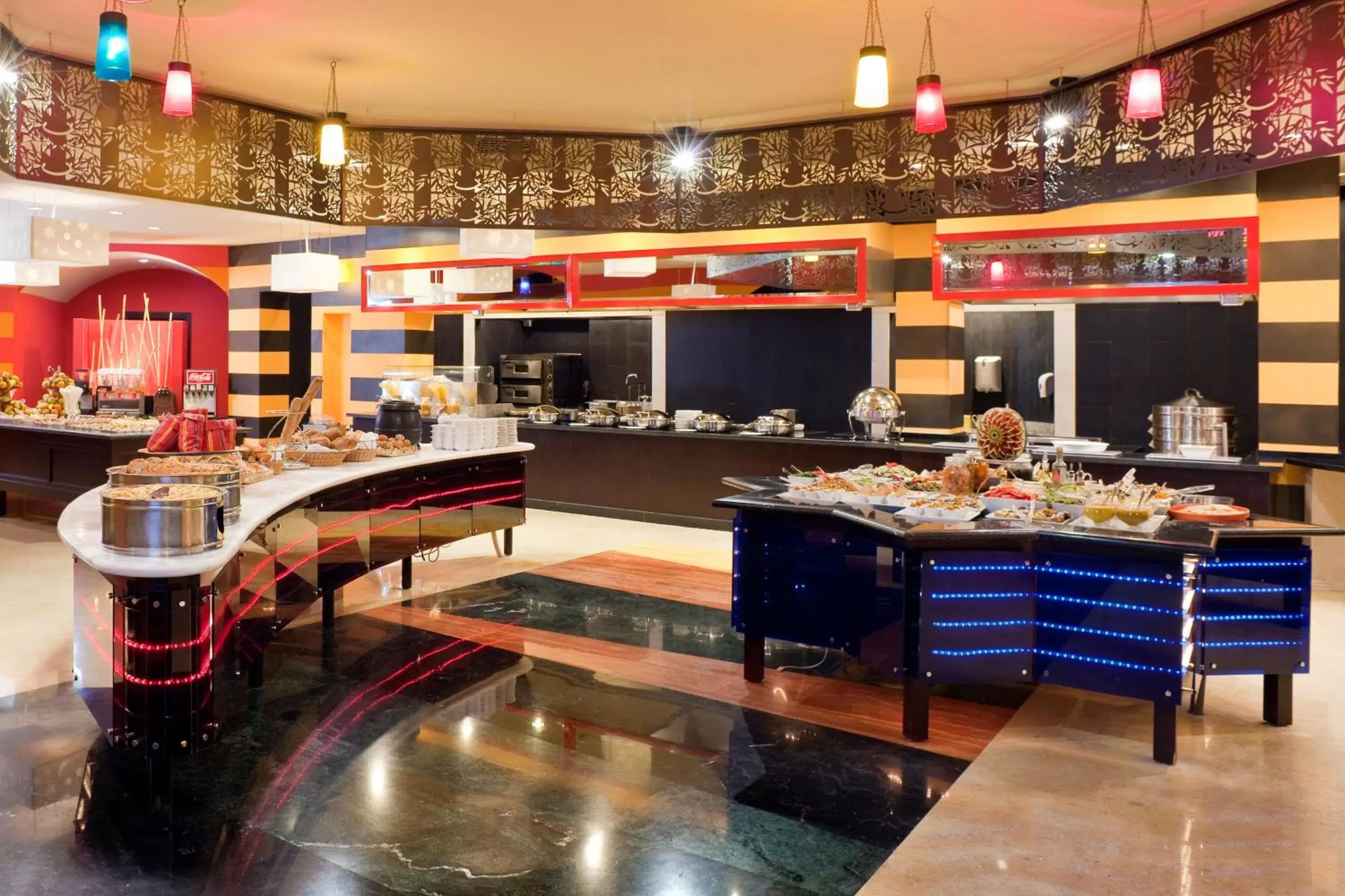 Restaurant/Places to Eat in Mercure Hurghada Hotel