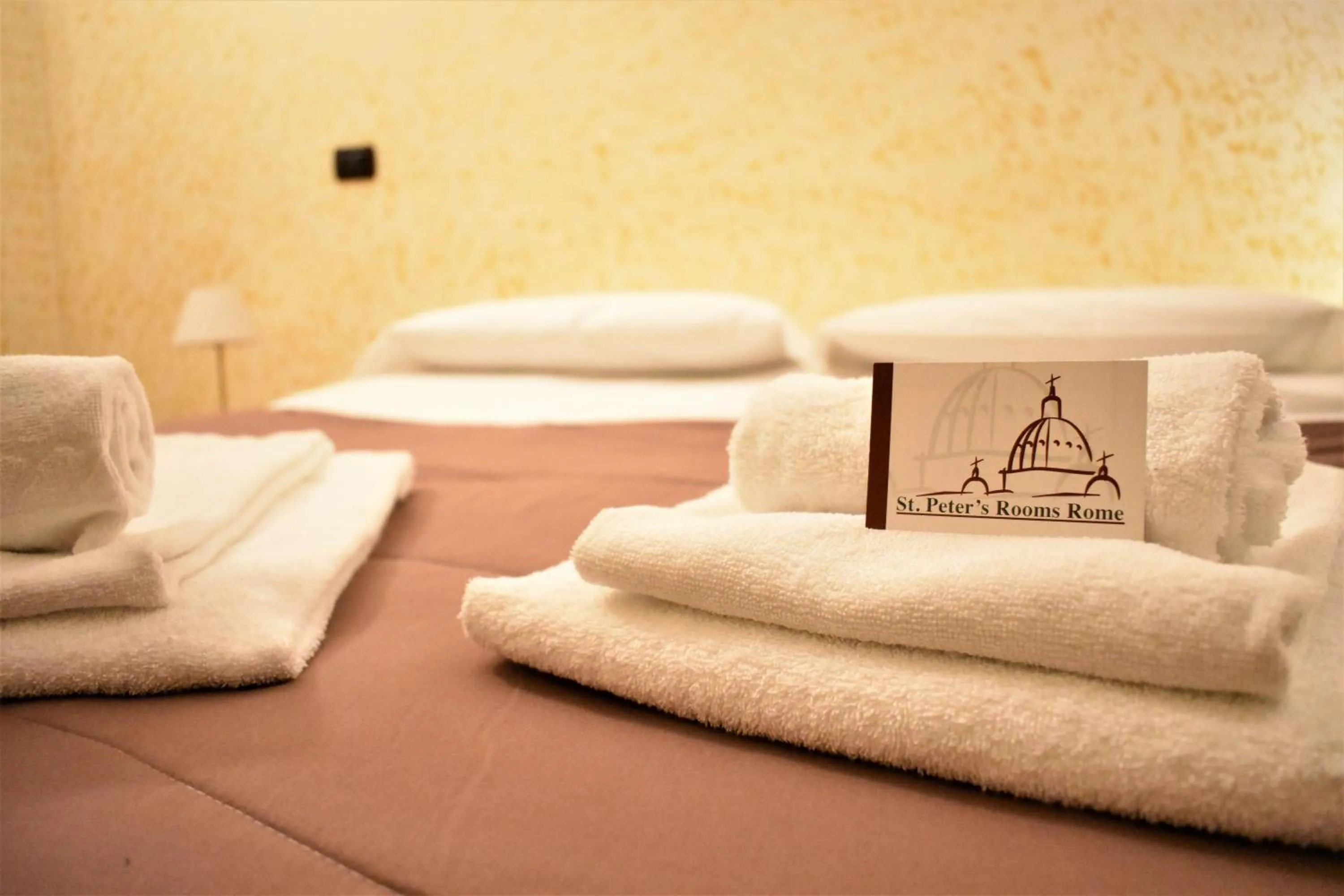 Bed in St. Peter's Rooms Rome