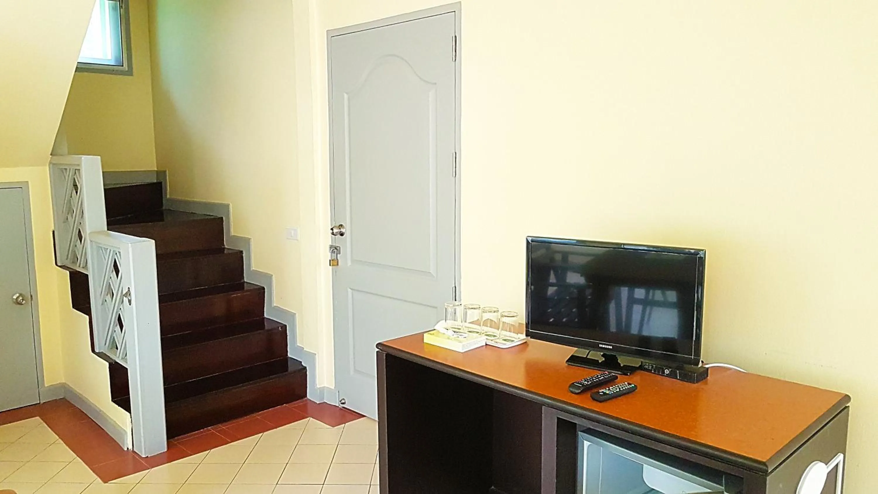 Photo of the whole room in Brookside Valley Resort