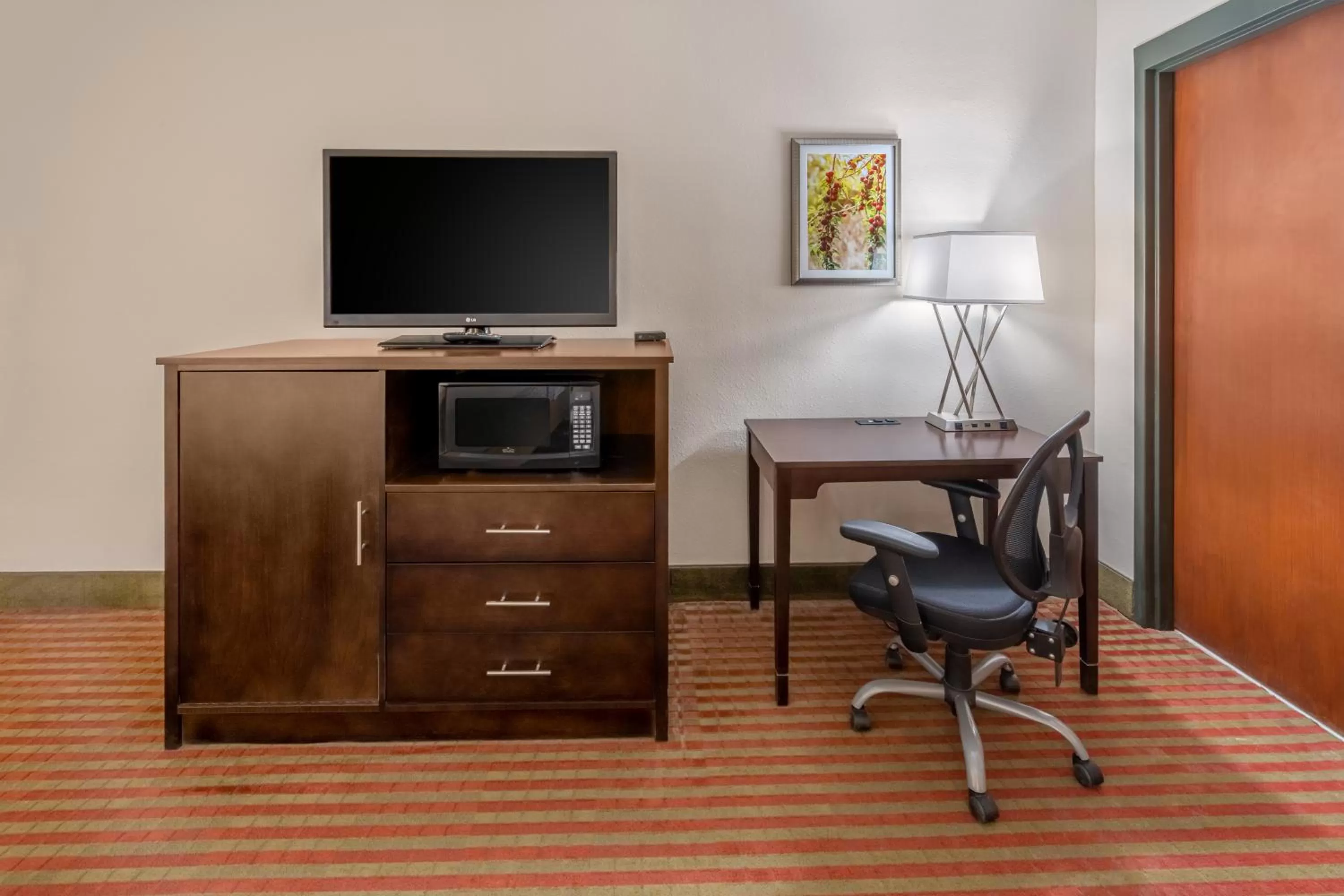 hair dresser in Grand Williston Hotel and Conference Center