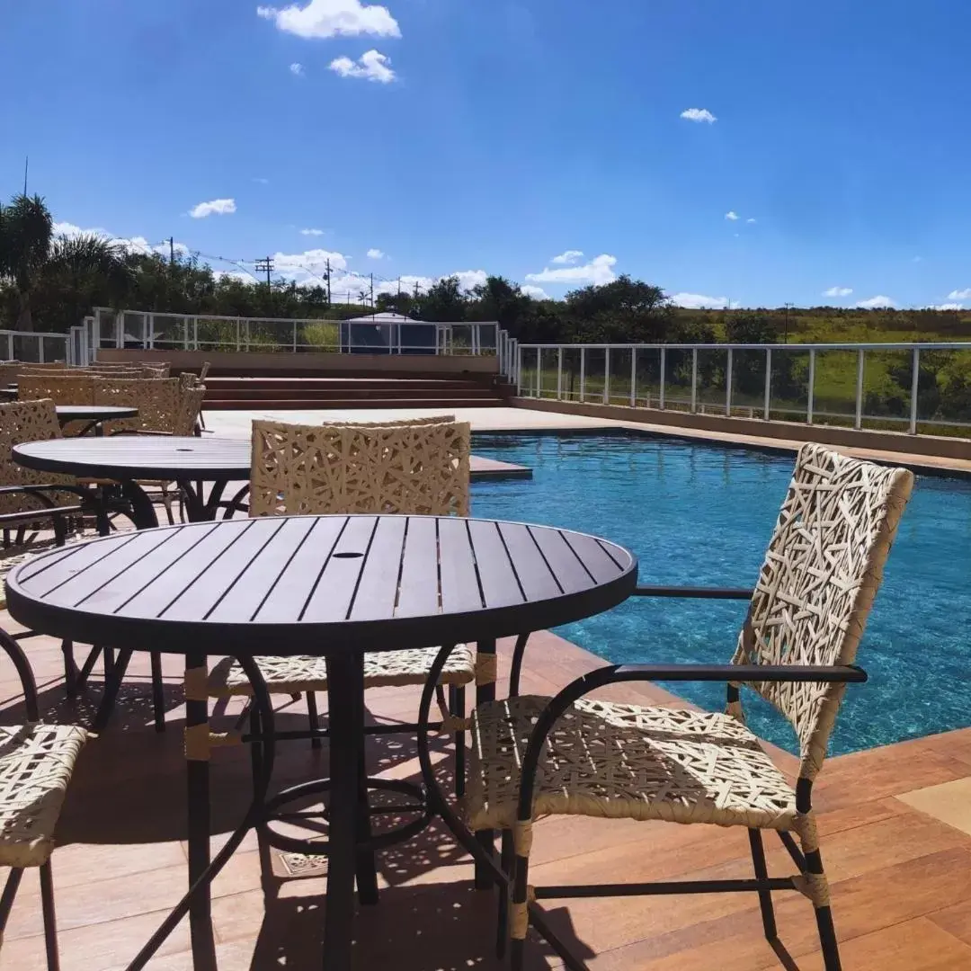 Pool view, Swimming Pool in Sleep Inn Paulínia