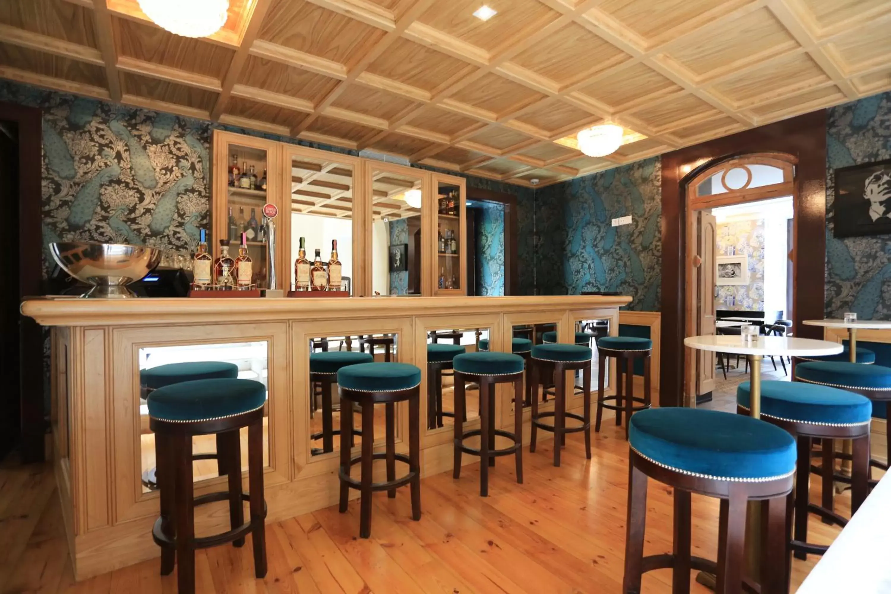 Lounge or bar, Restaurant/Places to Eat in Santiago de Alfama - Boutique Hotel