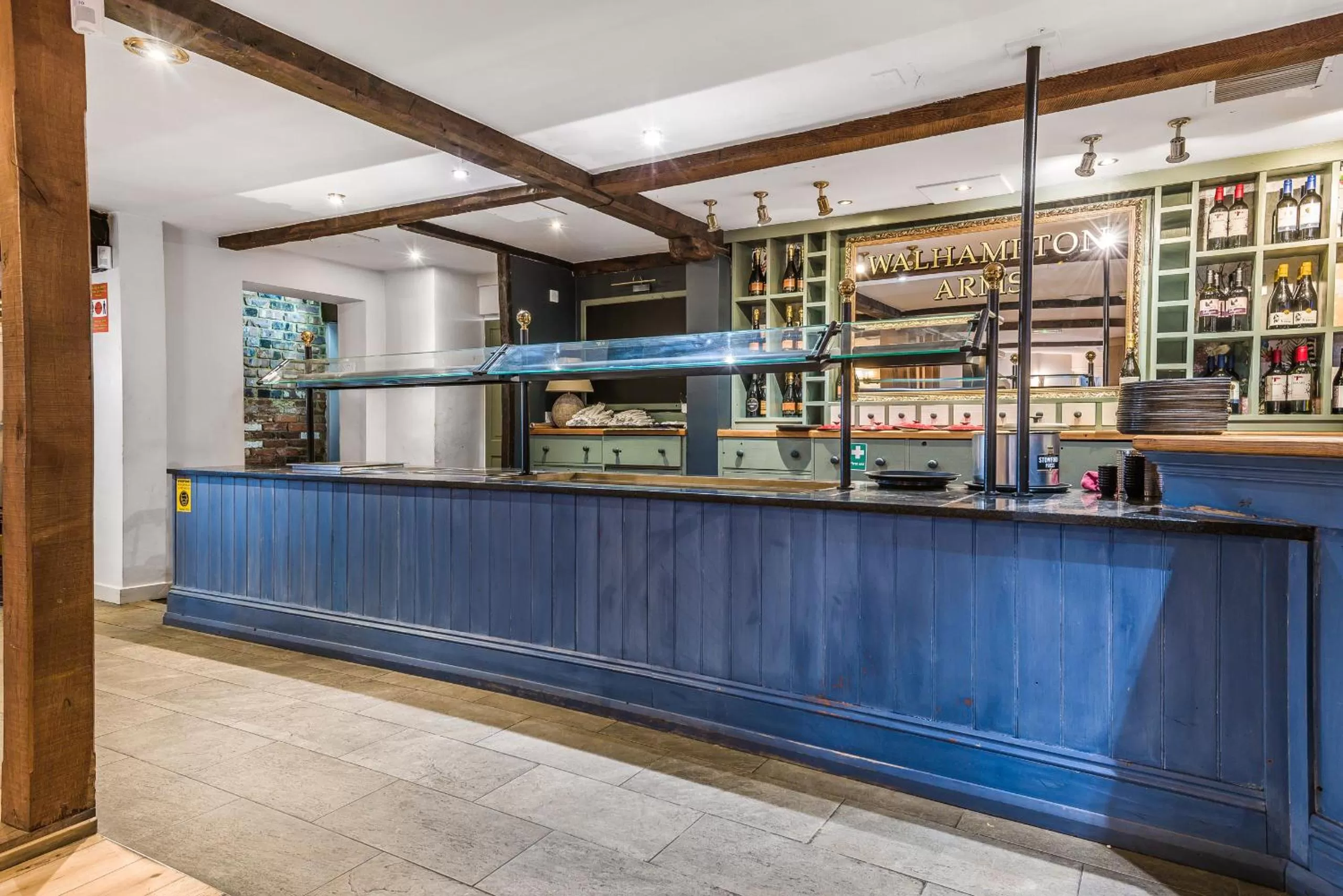 Lounge or bar in The Walhampton Arms