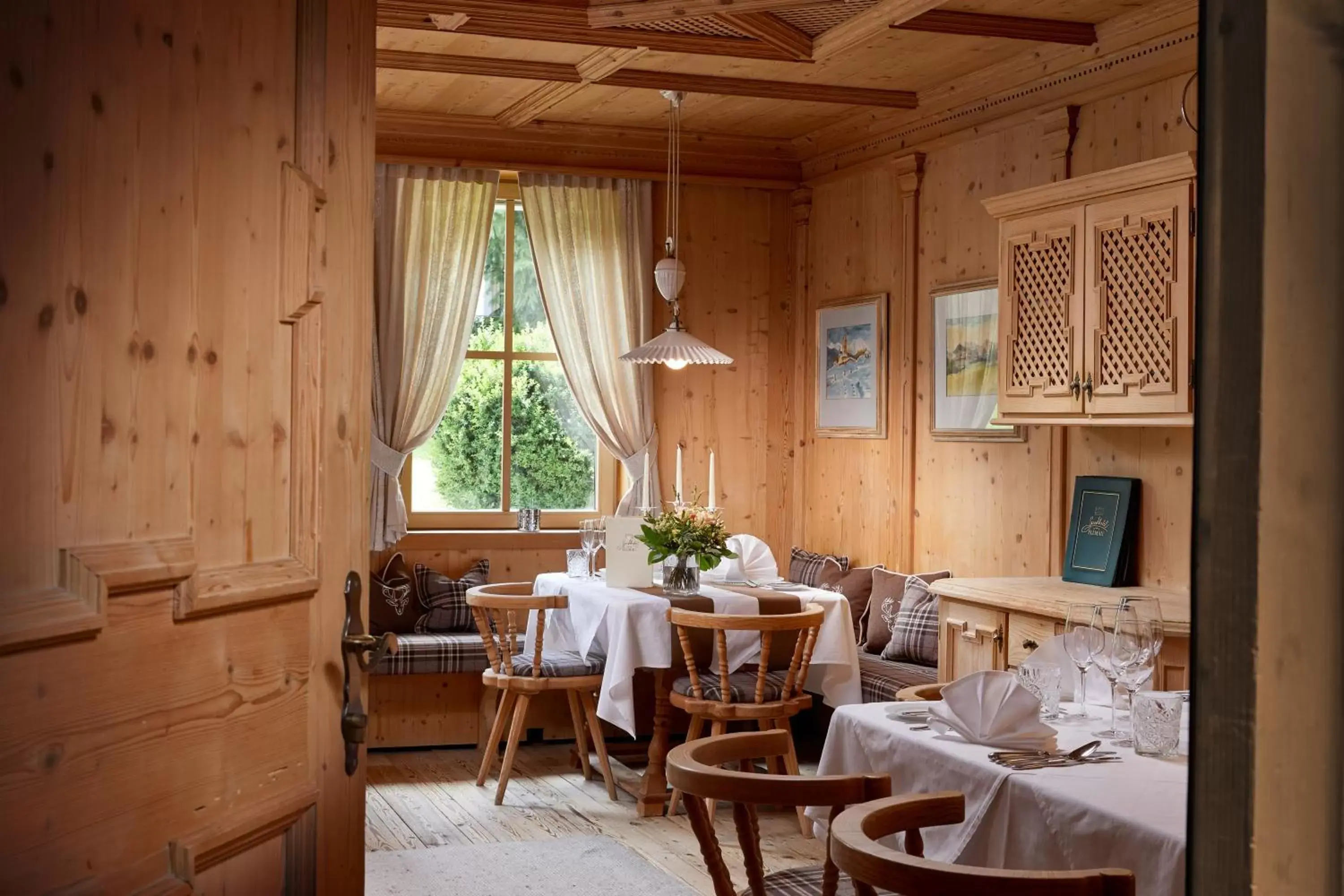 Restaurant/Places to Eat in Sporthotel Ellmau in Tirol