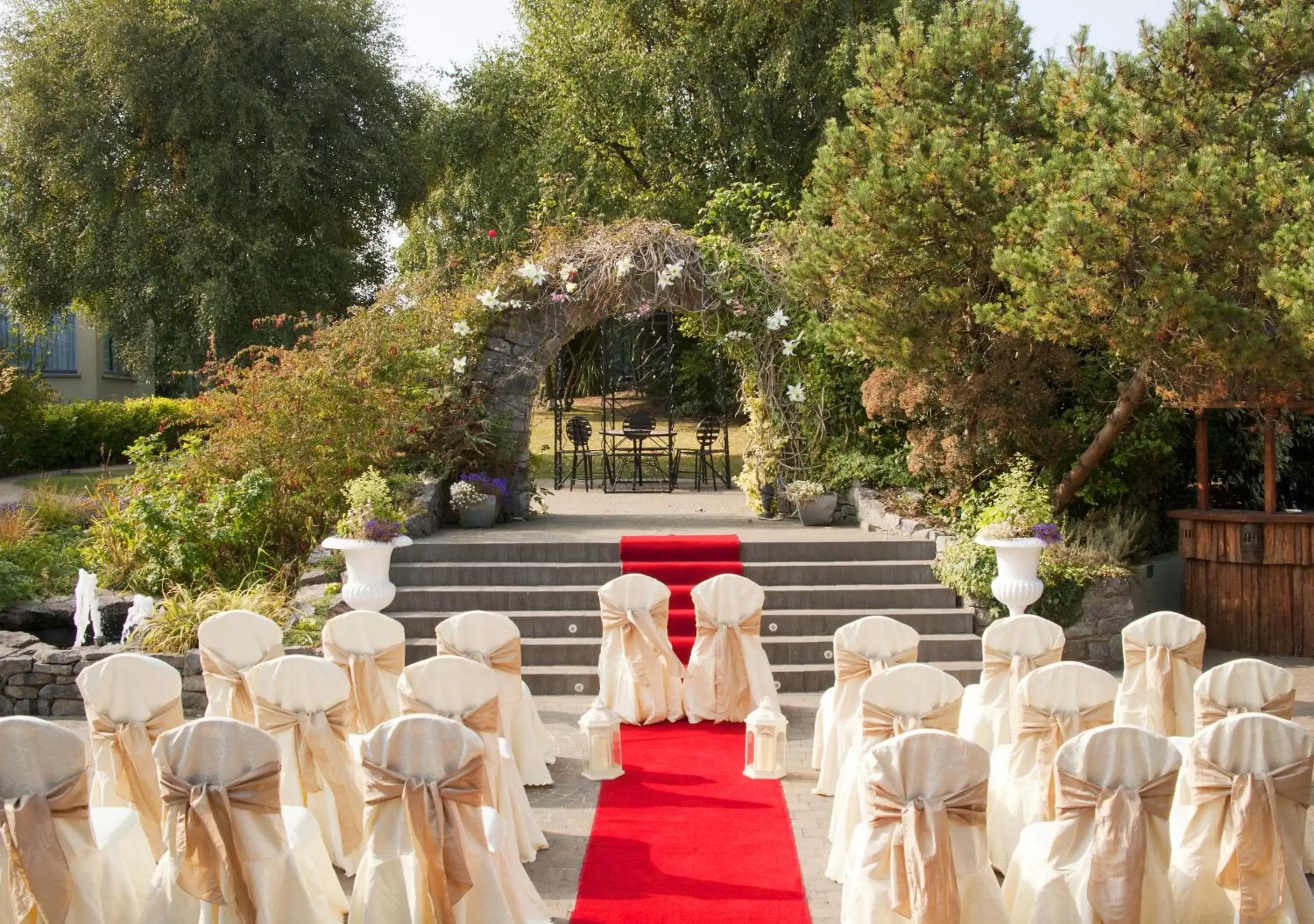 Garden, Banquet Facilities in Greenhills Hotel Limerick