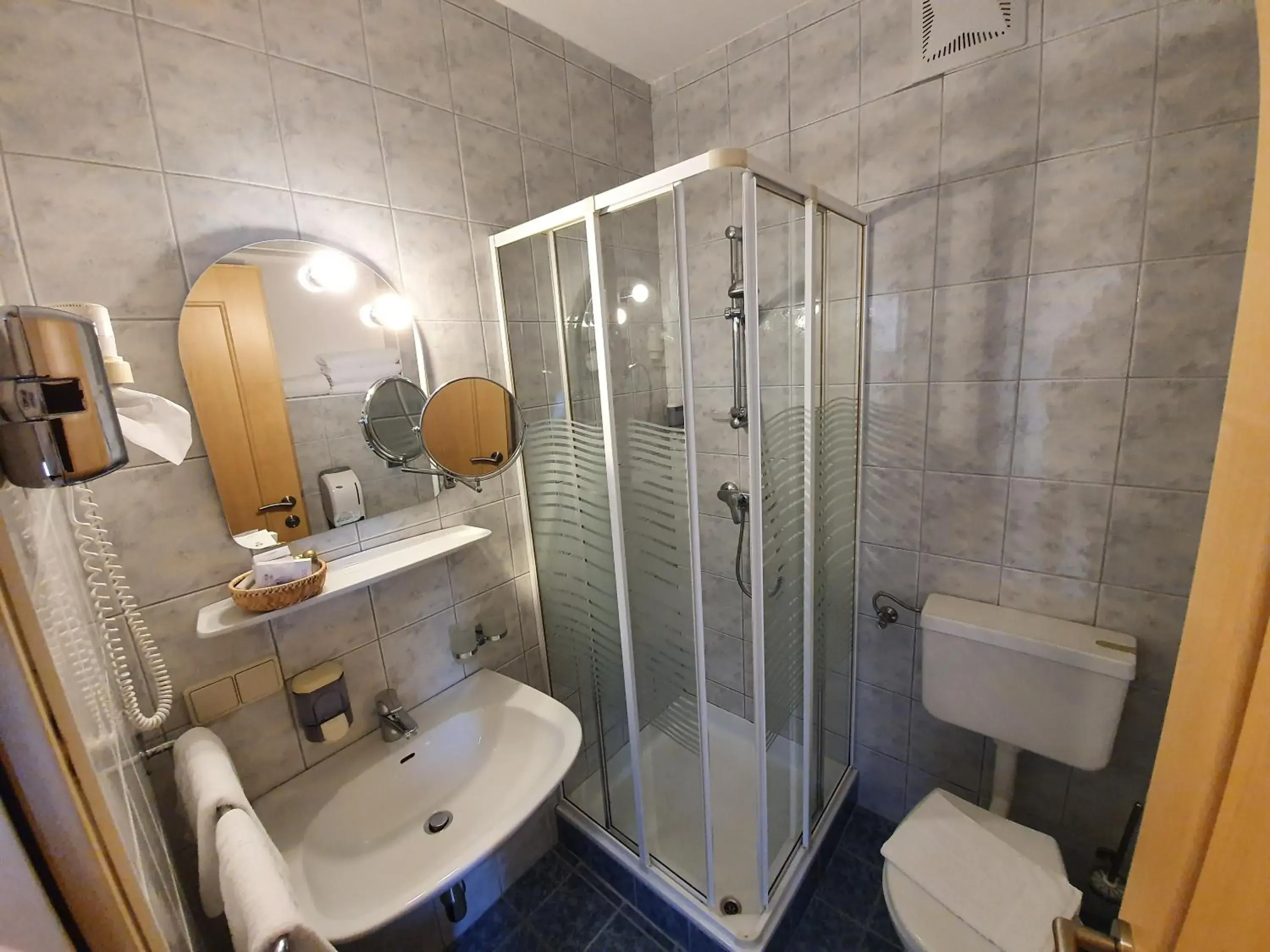 Bathroom in Gasthof Hotel Zur Post