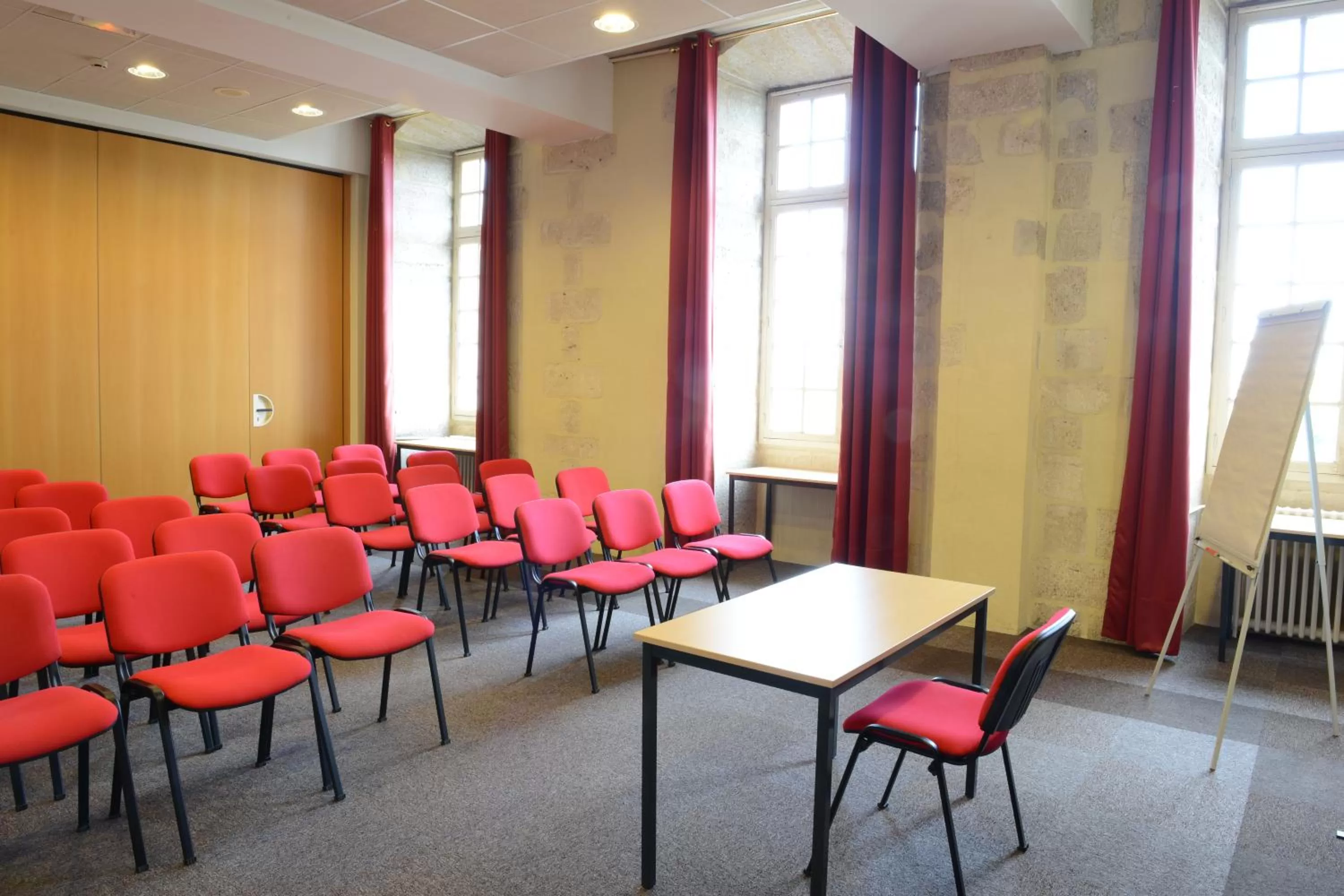 Business facilities in Hôtellerie Saint Yves