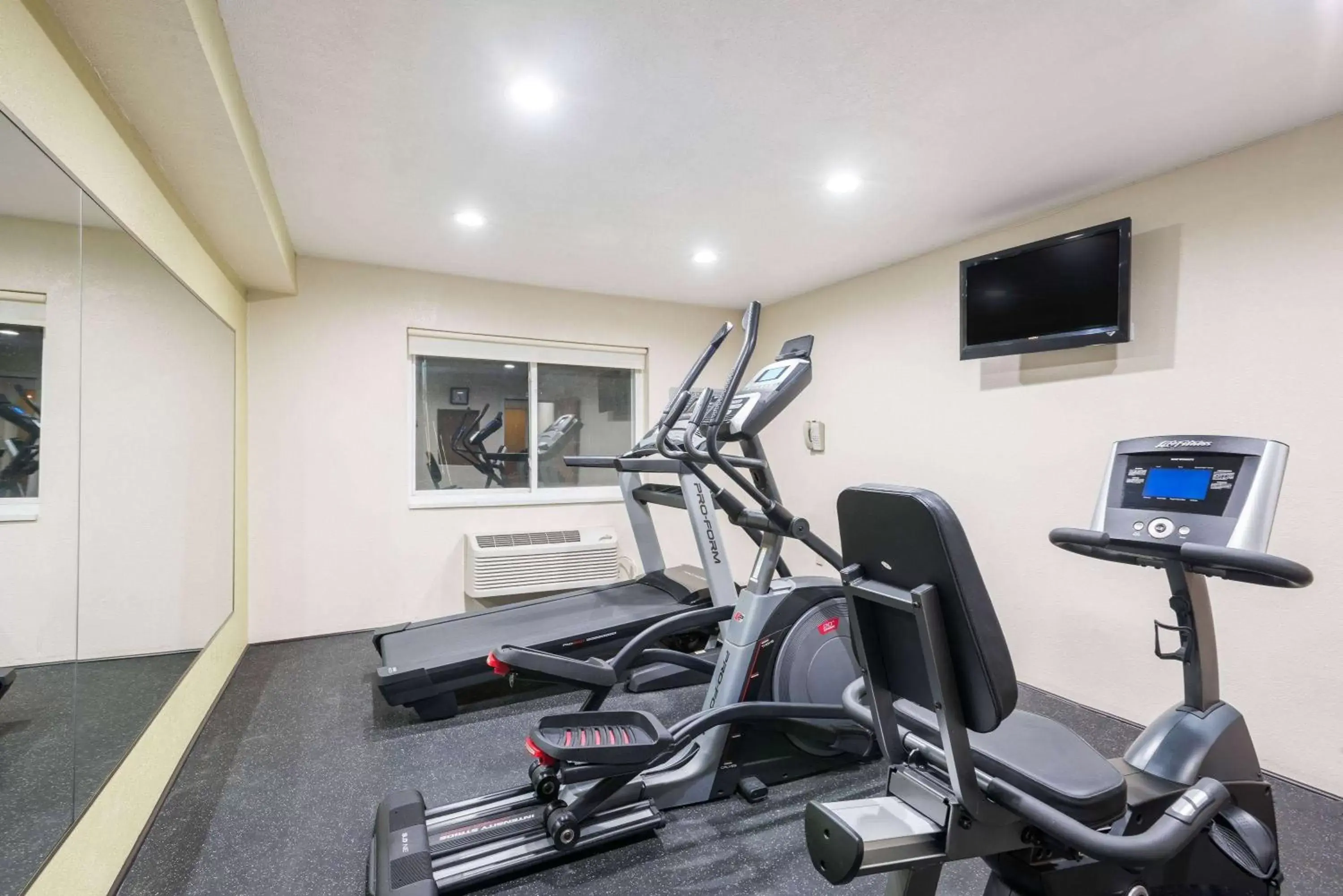 Fitness centre/facilities, Fitness Center/Facilities in Ramada by Wyndham Coeur d'Alene