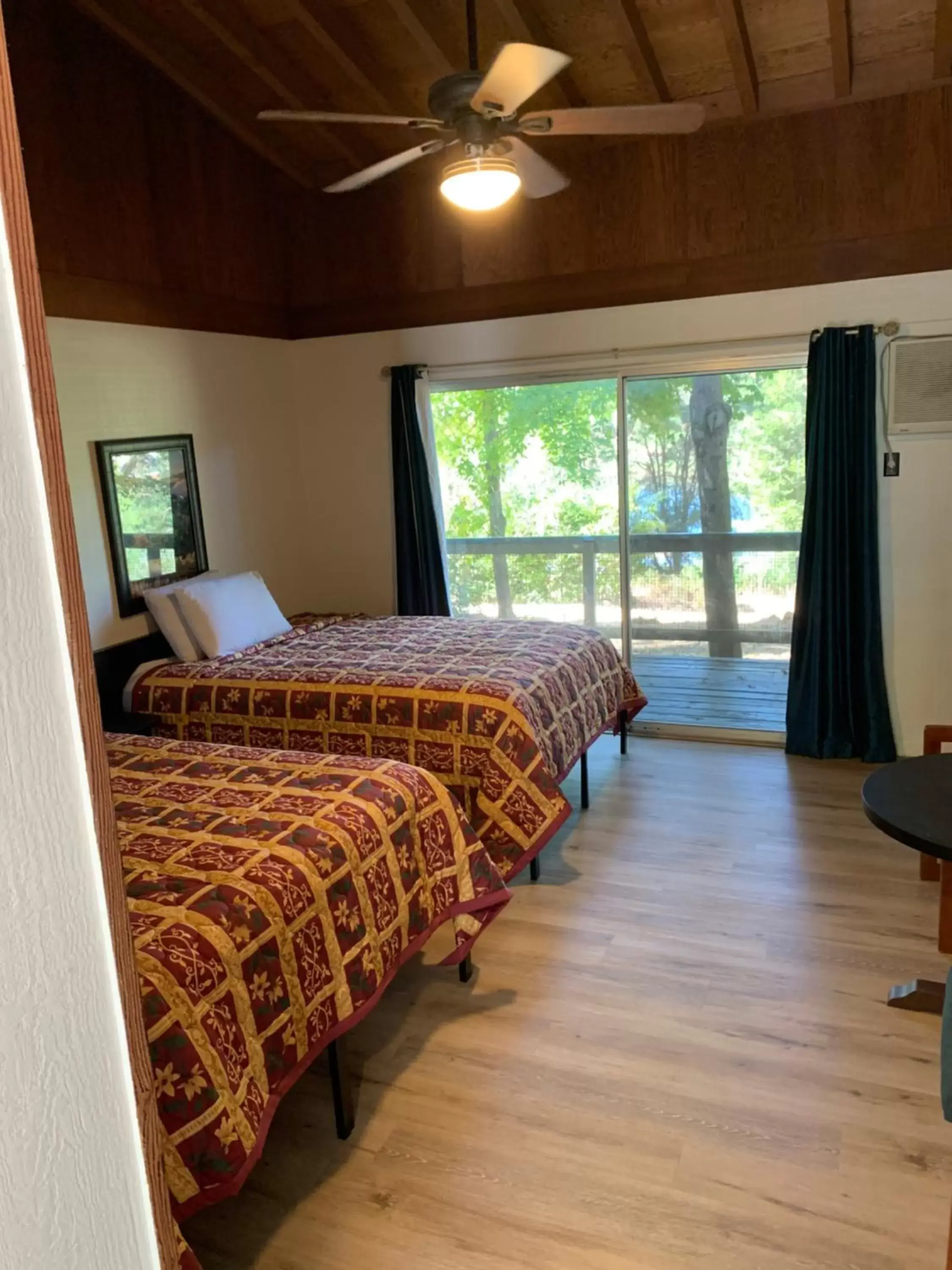 Standard Double Room in Alta Sierra Village Inn