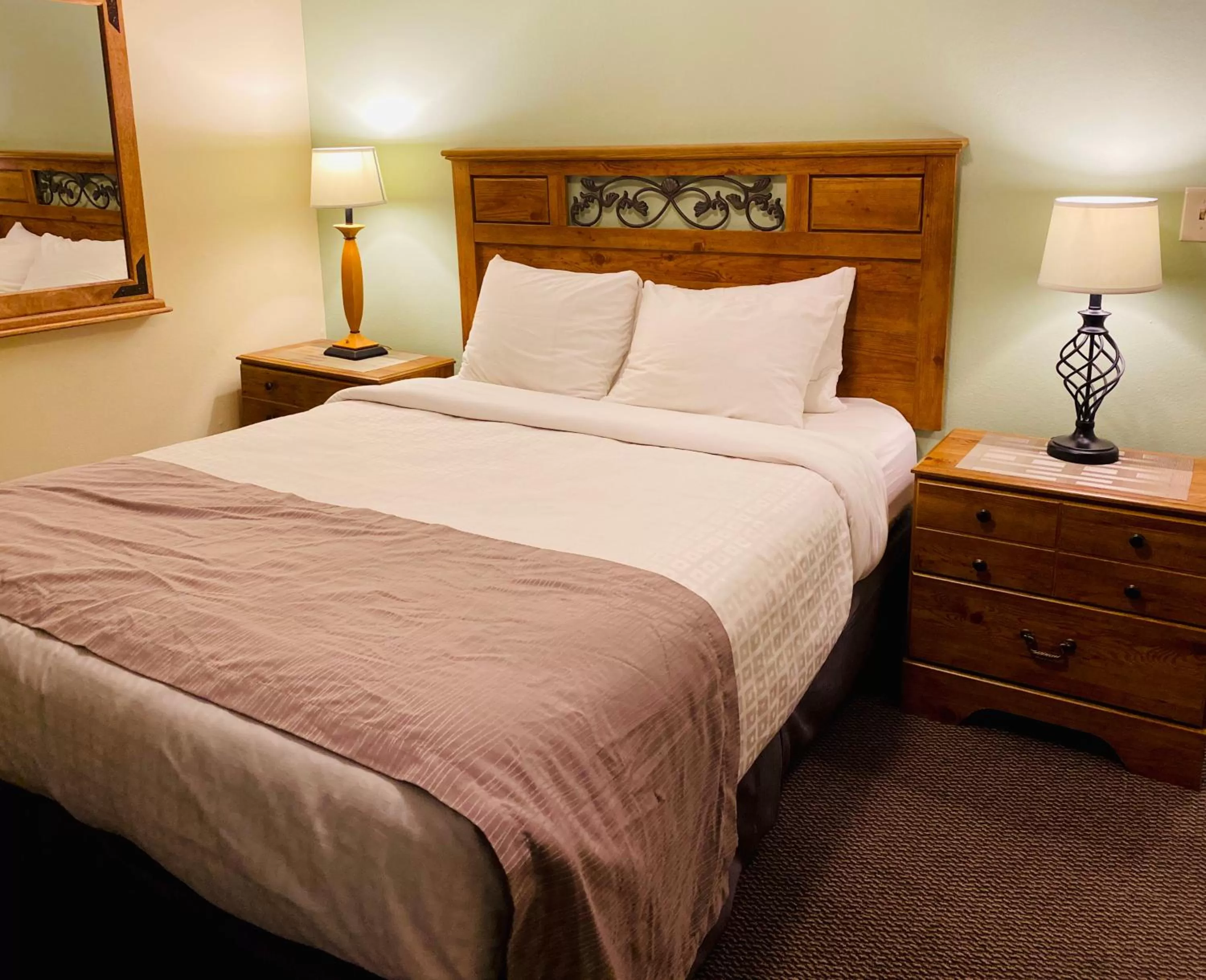 Two-Bedroom Family Cottage in Salida Inn & Monarch Suites