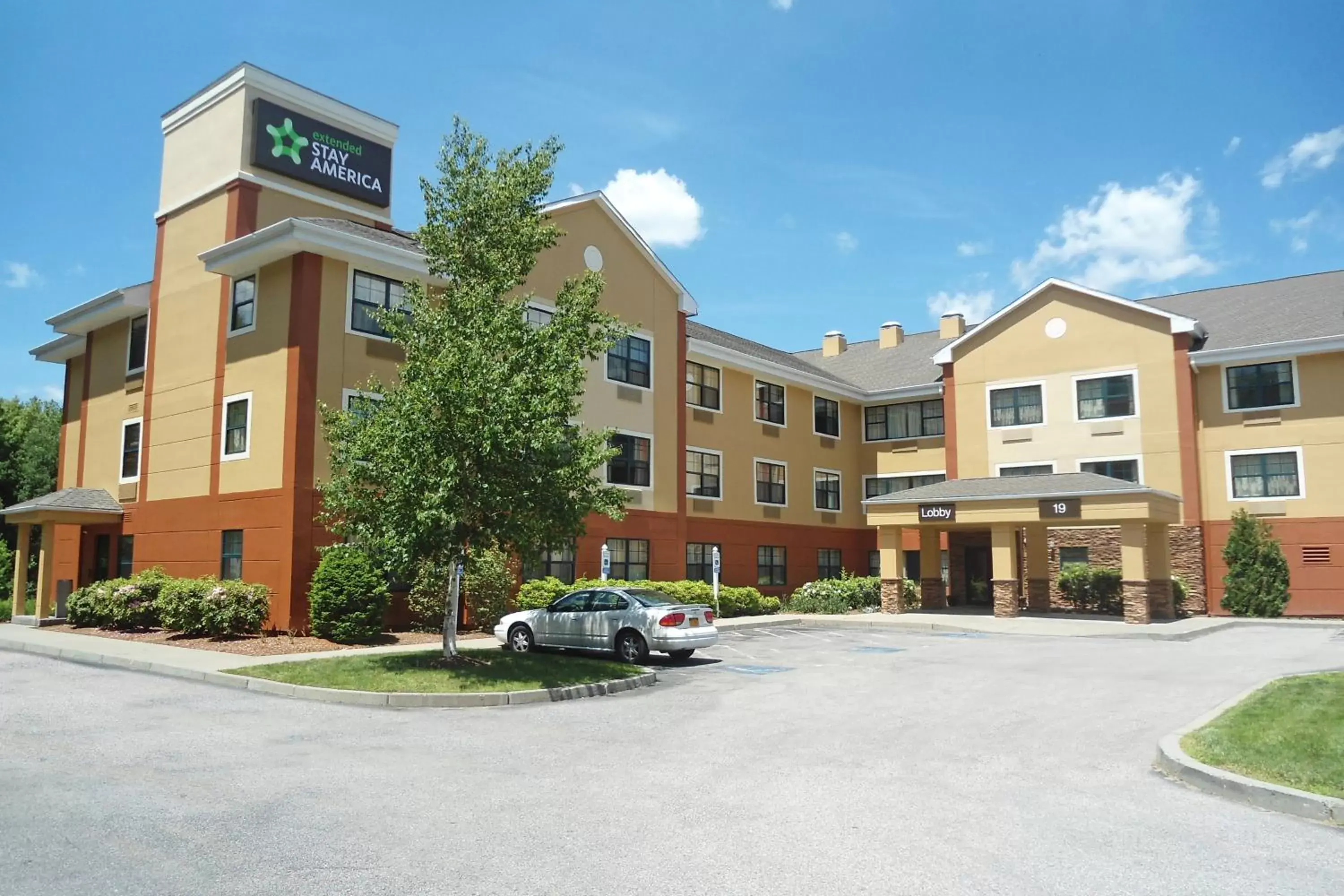 Property building in Extended Stay America Suites - Boston - Westborough - Connector Road