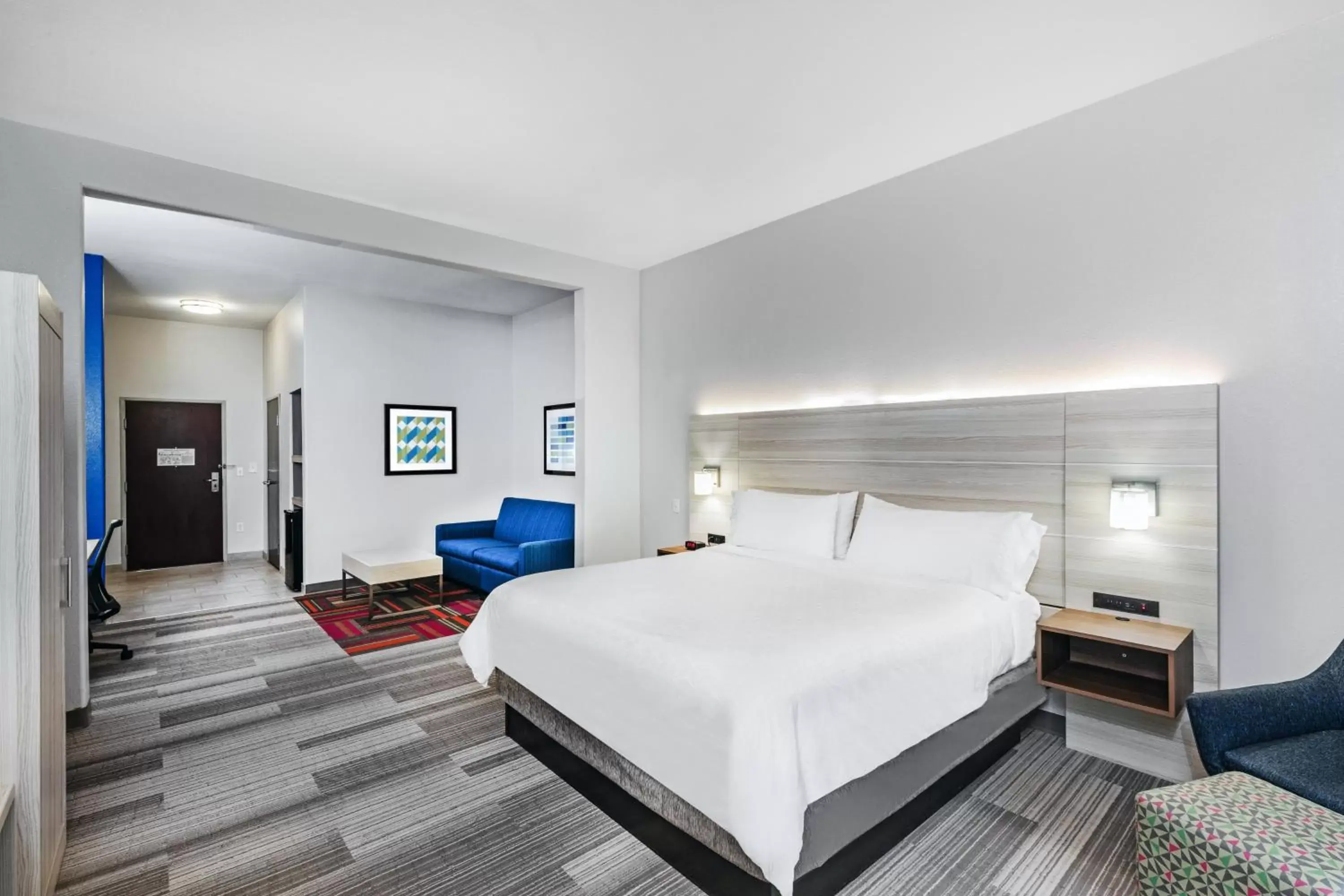 Photo of the whole room in Holiday Inn Express Hotel & Suites Vidor South by IHG Photo of the whole room in Holiday Inn Express Hotel & Suites Vidor South by IHG