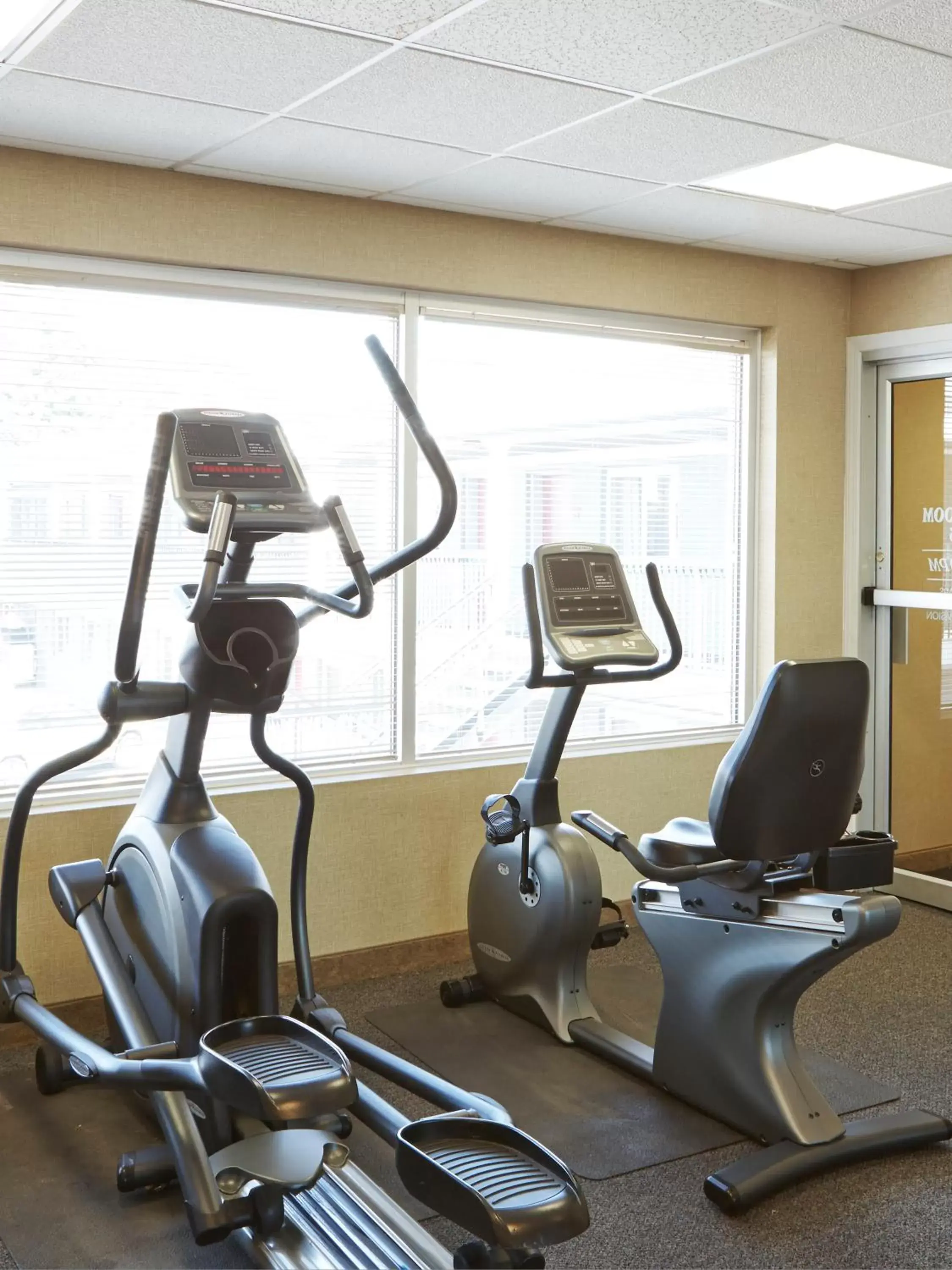 Fitness Center/Facilities in Carlton Inn Midway